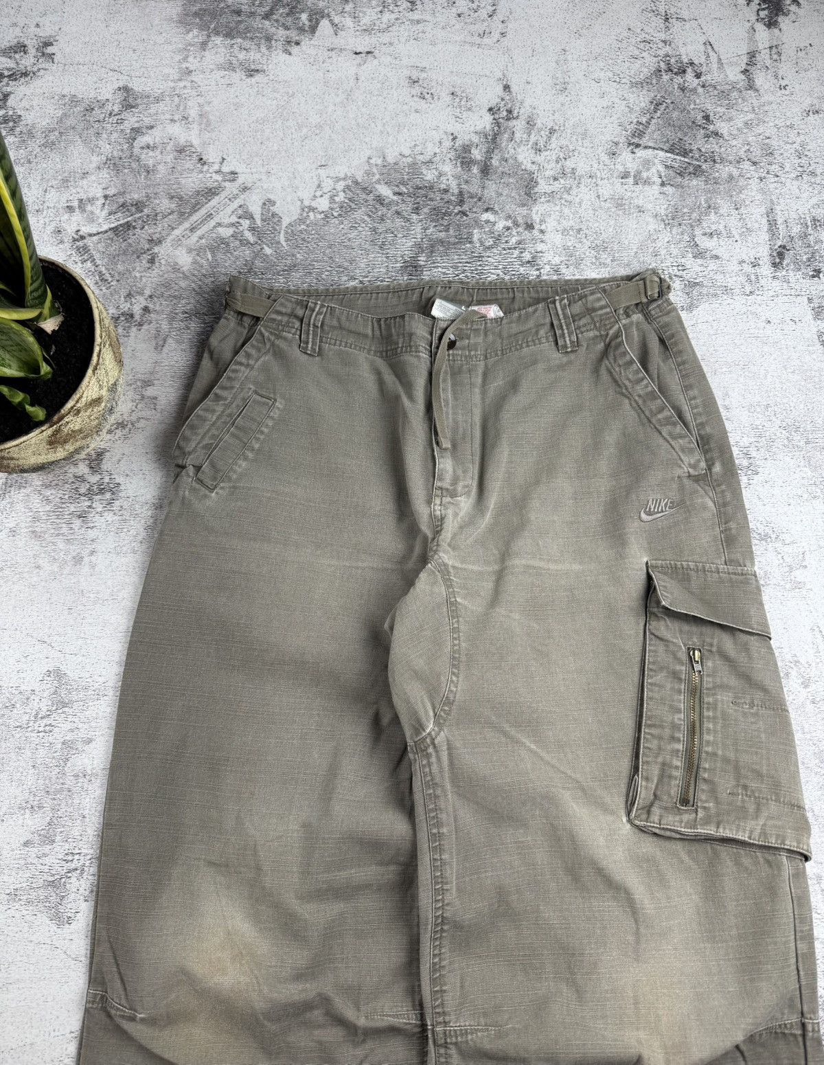 Nike Thrashed Nike 90s Distressed Japanese Y2K Vintage Cargo Jeans Pants Trousers Size US 36 / EU 52 - 5 Thumbnail