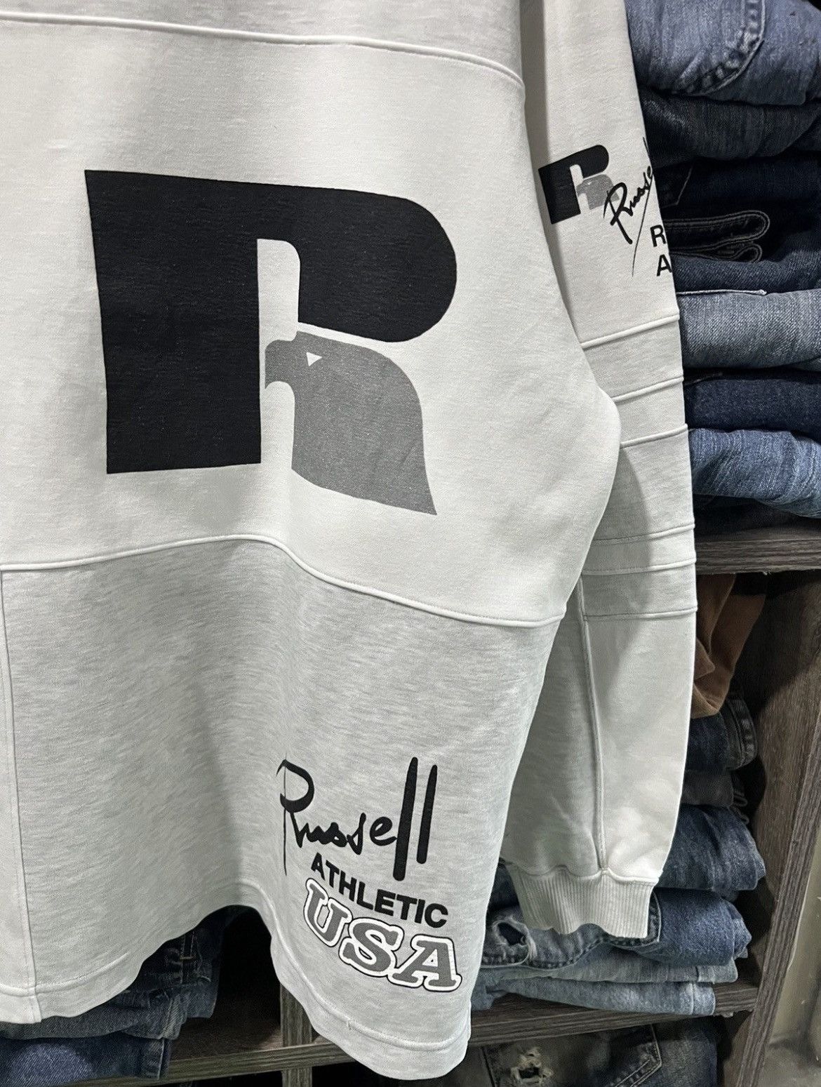 Russell Athletic 🔥Vintage Distressed Russell Athletic Crewneck Sweatshirt Size US M / EU 48-50 / 2 - 8 Thumbnail