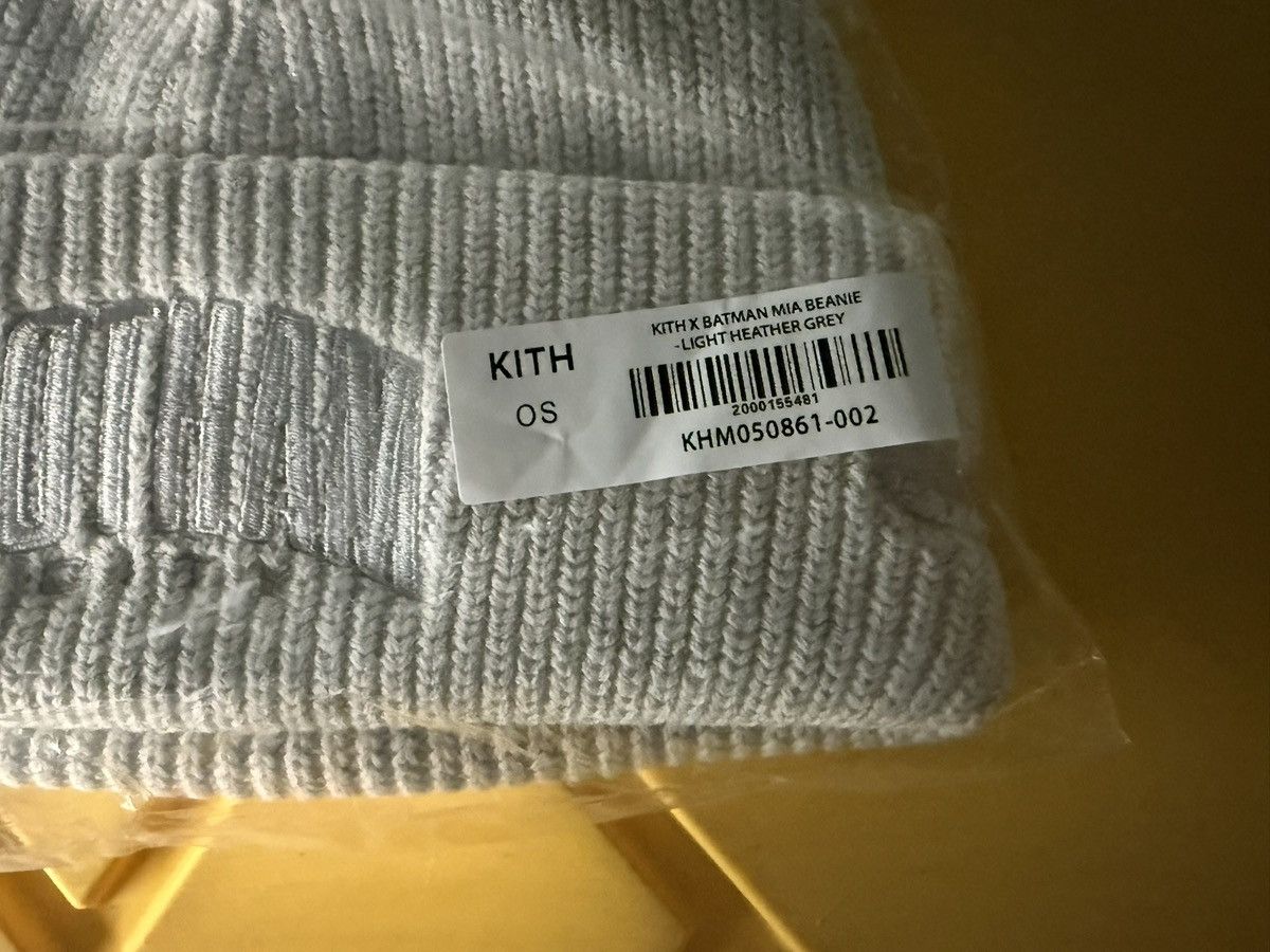 DC Comics × Kith Batman | Kith Mia Beanie in White Chunky Cotton Knit Hat Cap Size ONE SIZE - 7 Thumbnail