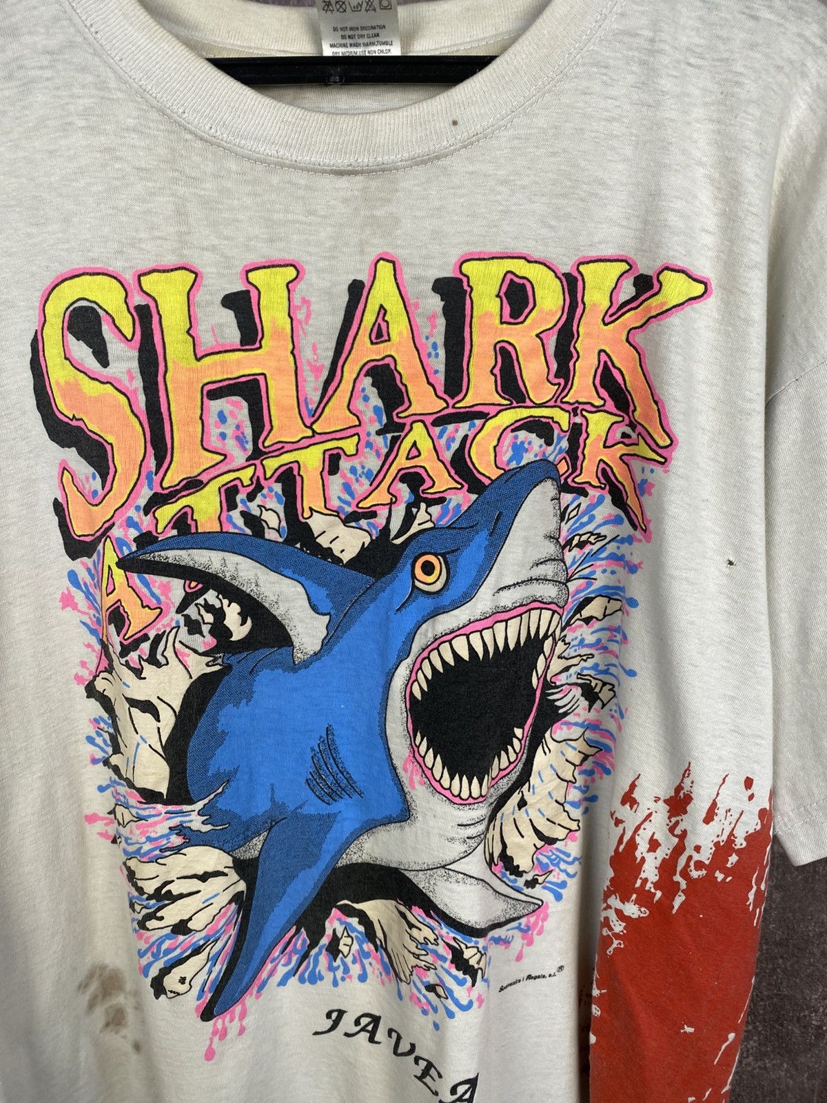 Vintage 80s Vintage Shark Attack 3D Bite Art Single Stitch Tees Size US S / EU 44-46 / 1 - 3 Thumbnail