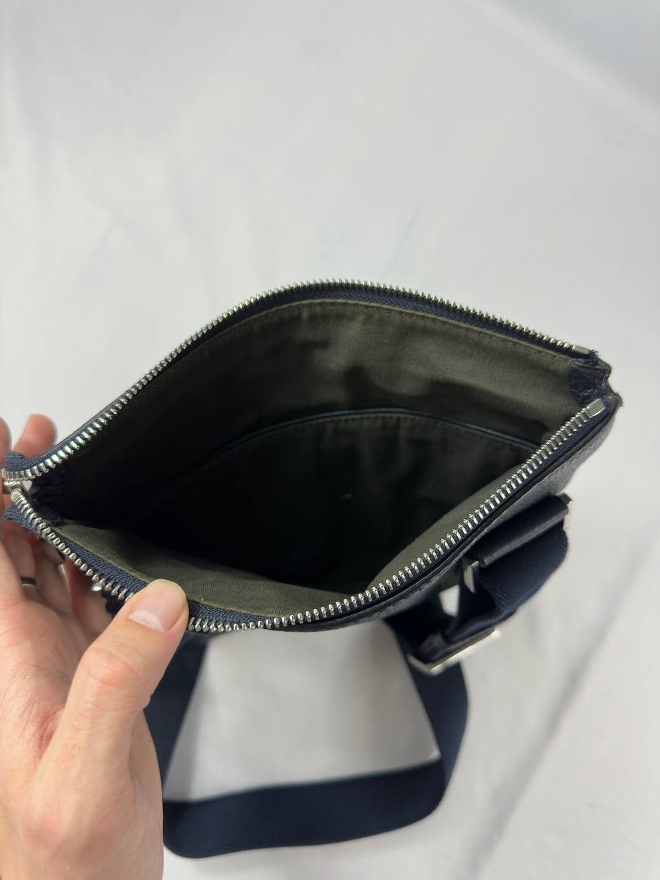 Hugo Boss Hugo Boss Crossbody Leather Navy Blue Shoulder Bag Size ONE SIZE - 7 Thumbnail