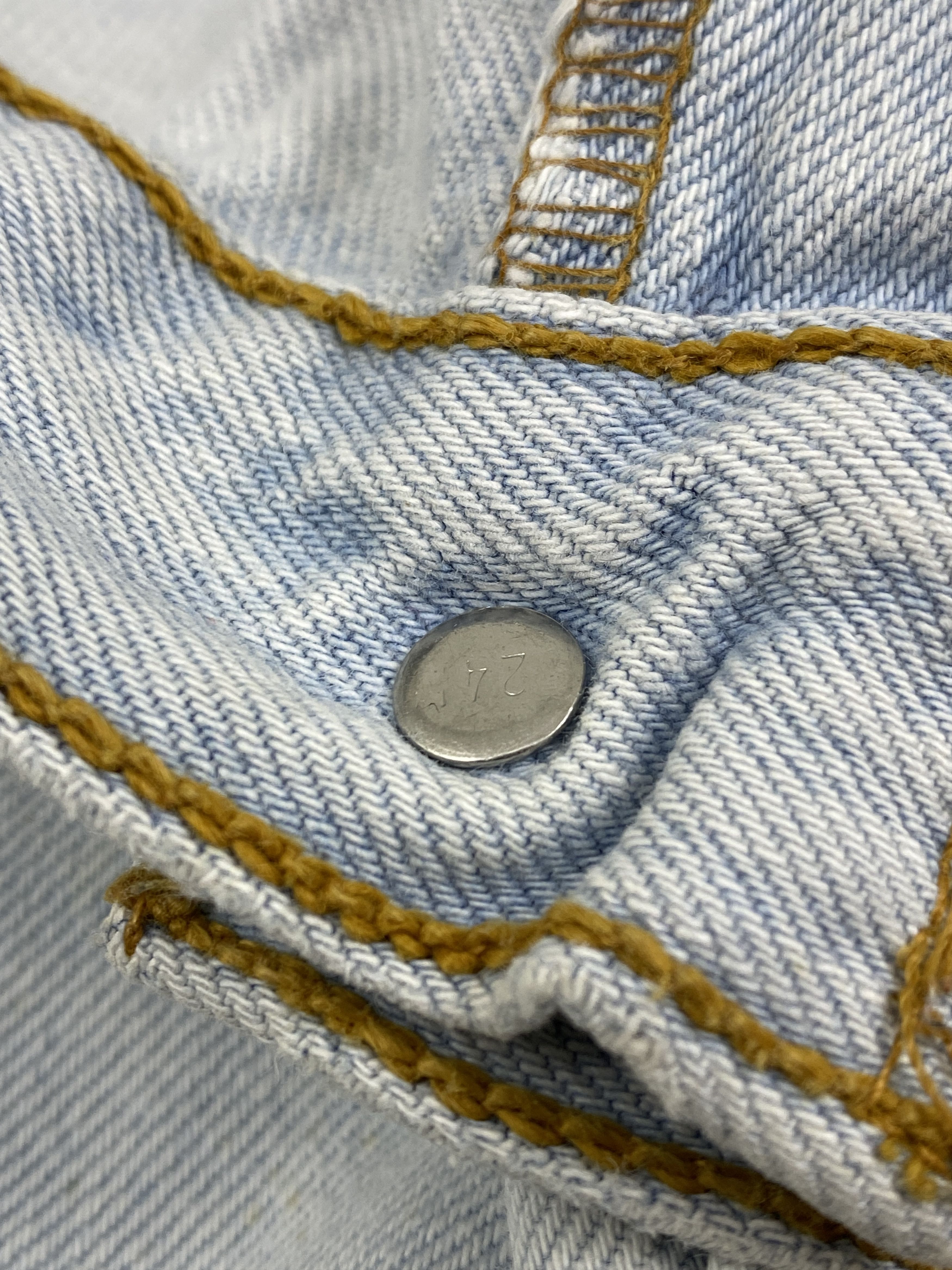 Levi's 90s Vintage Levi's 501 Light Washed Jeans DP2802 Size US 38 / EU 54 - 15 Thumbnail