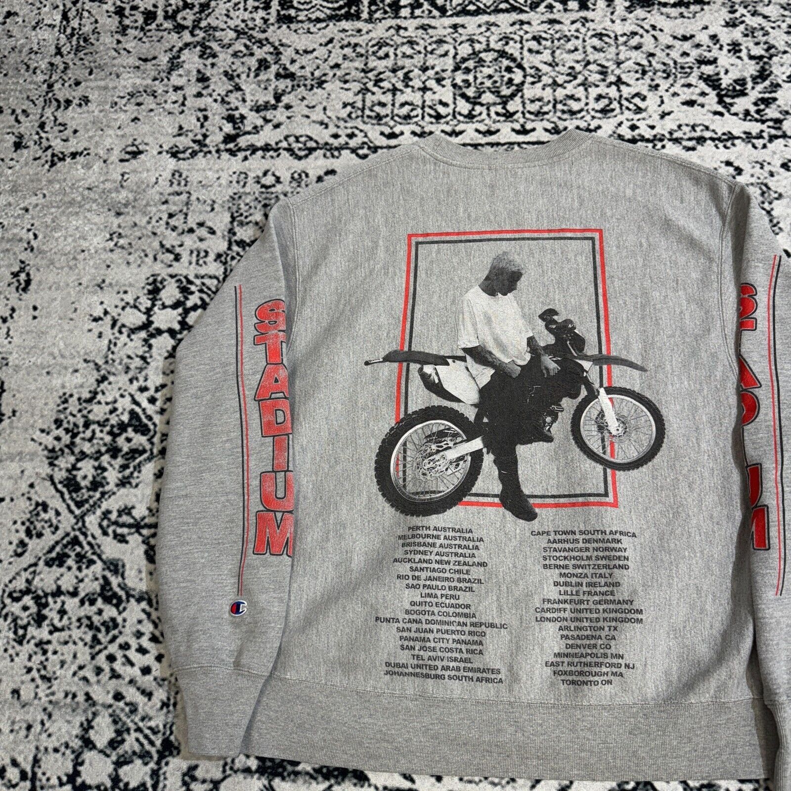Vintage Vintage Team Bieber Unisex Gray Cotton Crewneck Size XL Size US XL / EU 56 / 4 - 7 Thumbnail