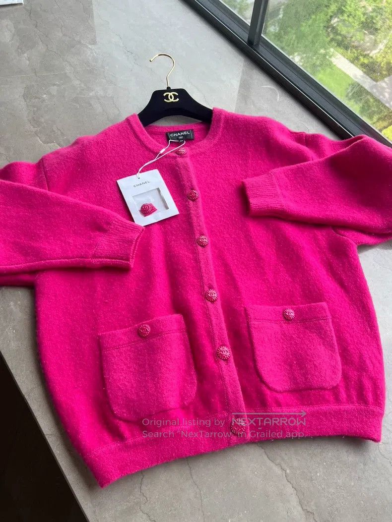 Chanel Chanel 22b Dragon Fruit Cashmere Knitted Cardigan coat Size XS / US 0-2 / IT 36-38 - 1 Thumbnail