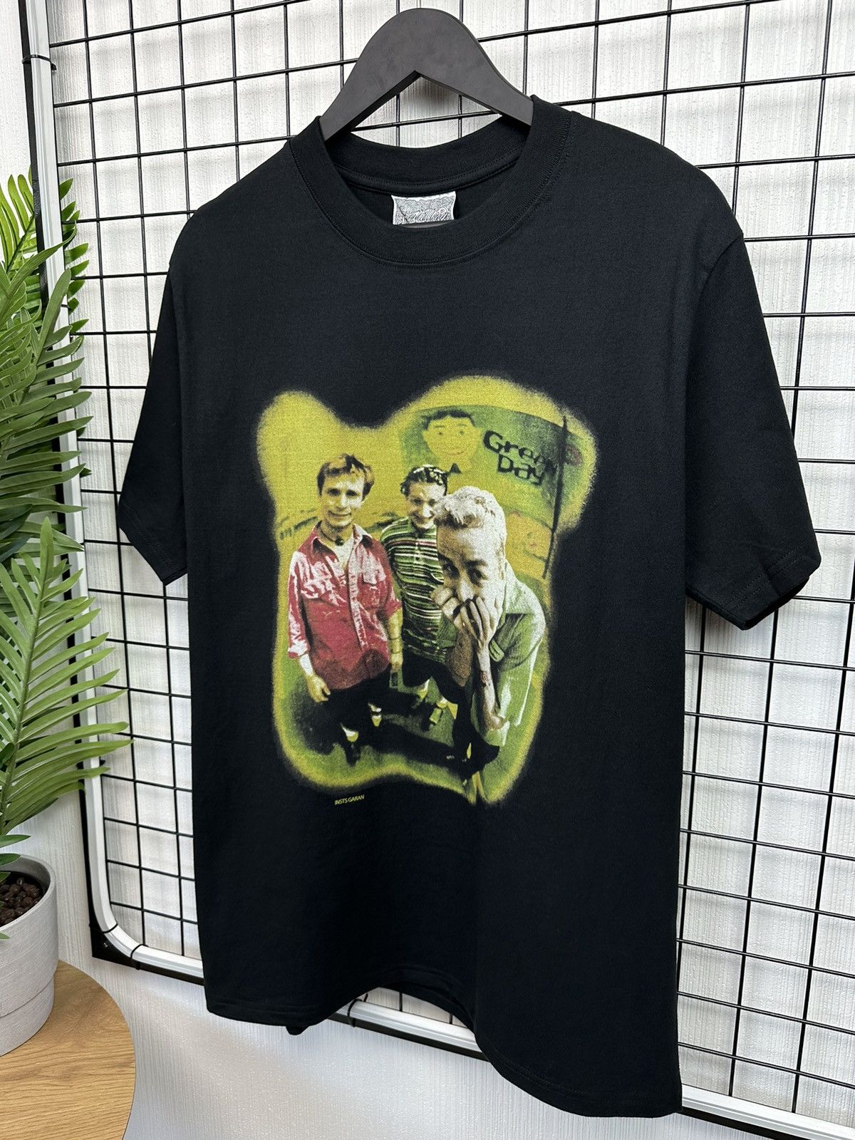 Band Tees Green Day “Insomniac” Tour T shirt Men L black rare Size US L / EU 52-54 / 3 - 2 Thumbnail
