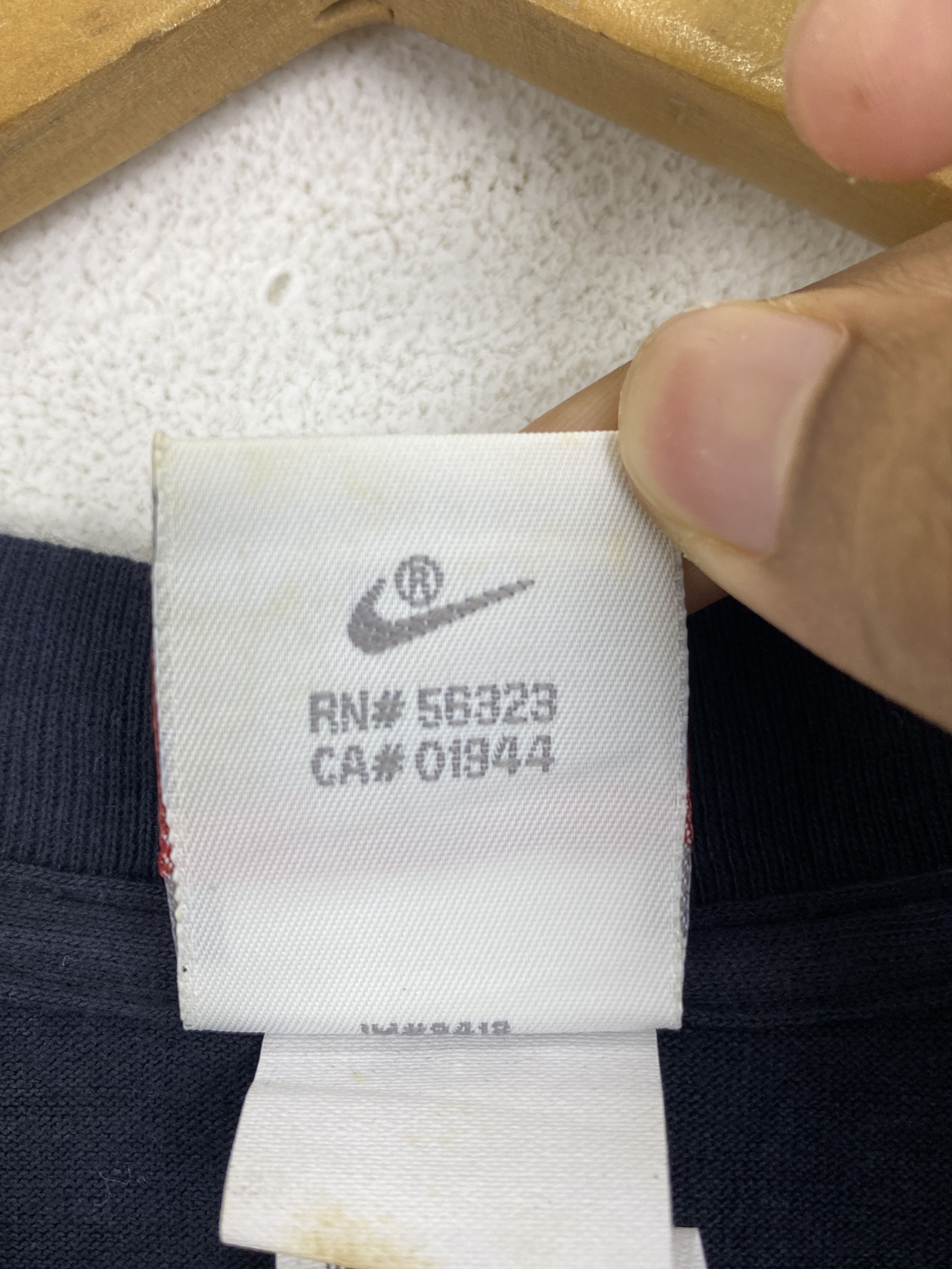 Nike × Vintage Vintage 90s Nike Summer Games P.L.A.Y Tee TA0685 Size US L / EU 52-54 / 3 - 7 Thumbnail