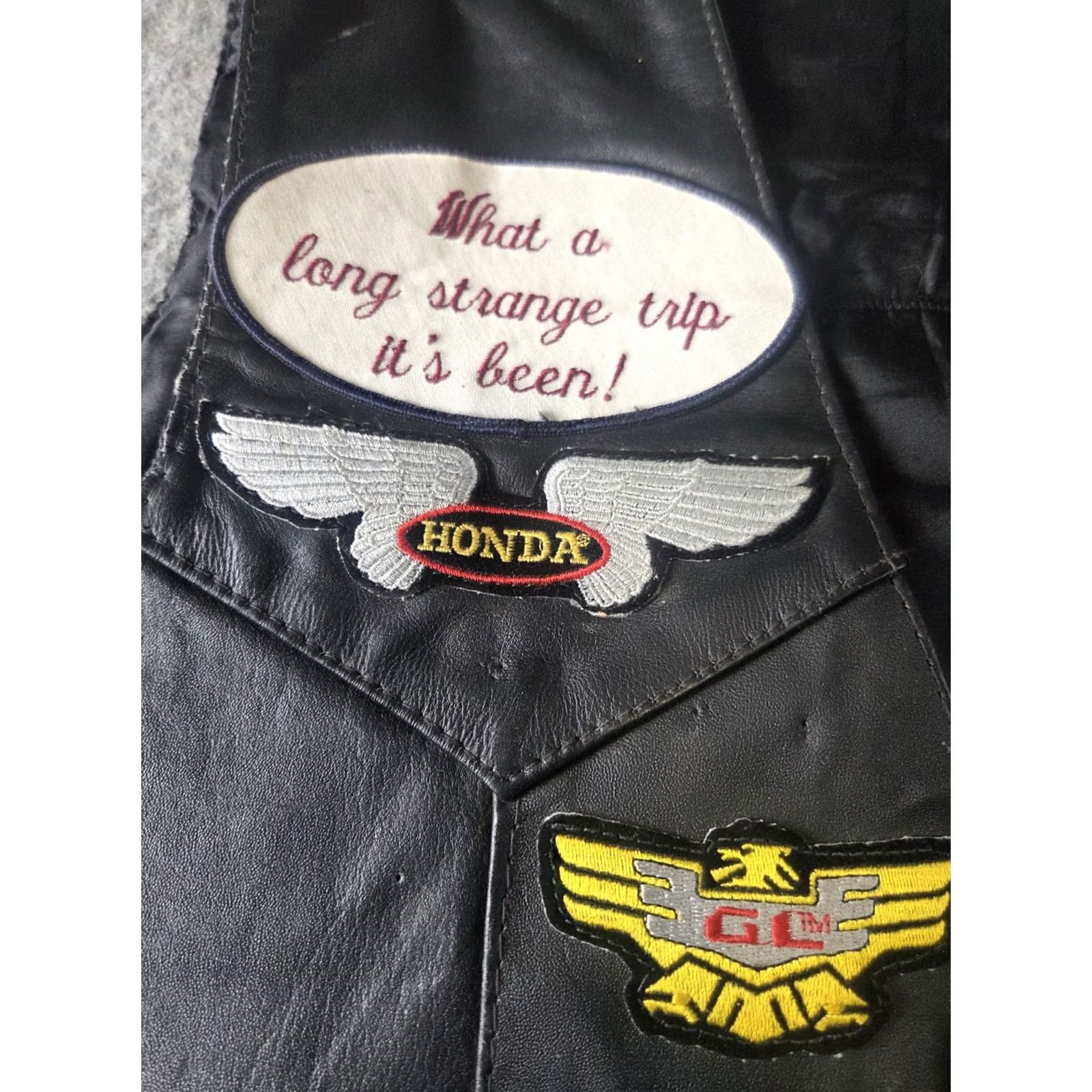 Vintage Black Leather Women's Vest XL Patches And Pins Distressed Motorcycle Jacket Biker, Classic, Steampunk - XS Size XL / US 12-14 / IT 48-50 - 4 Thumbnail