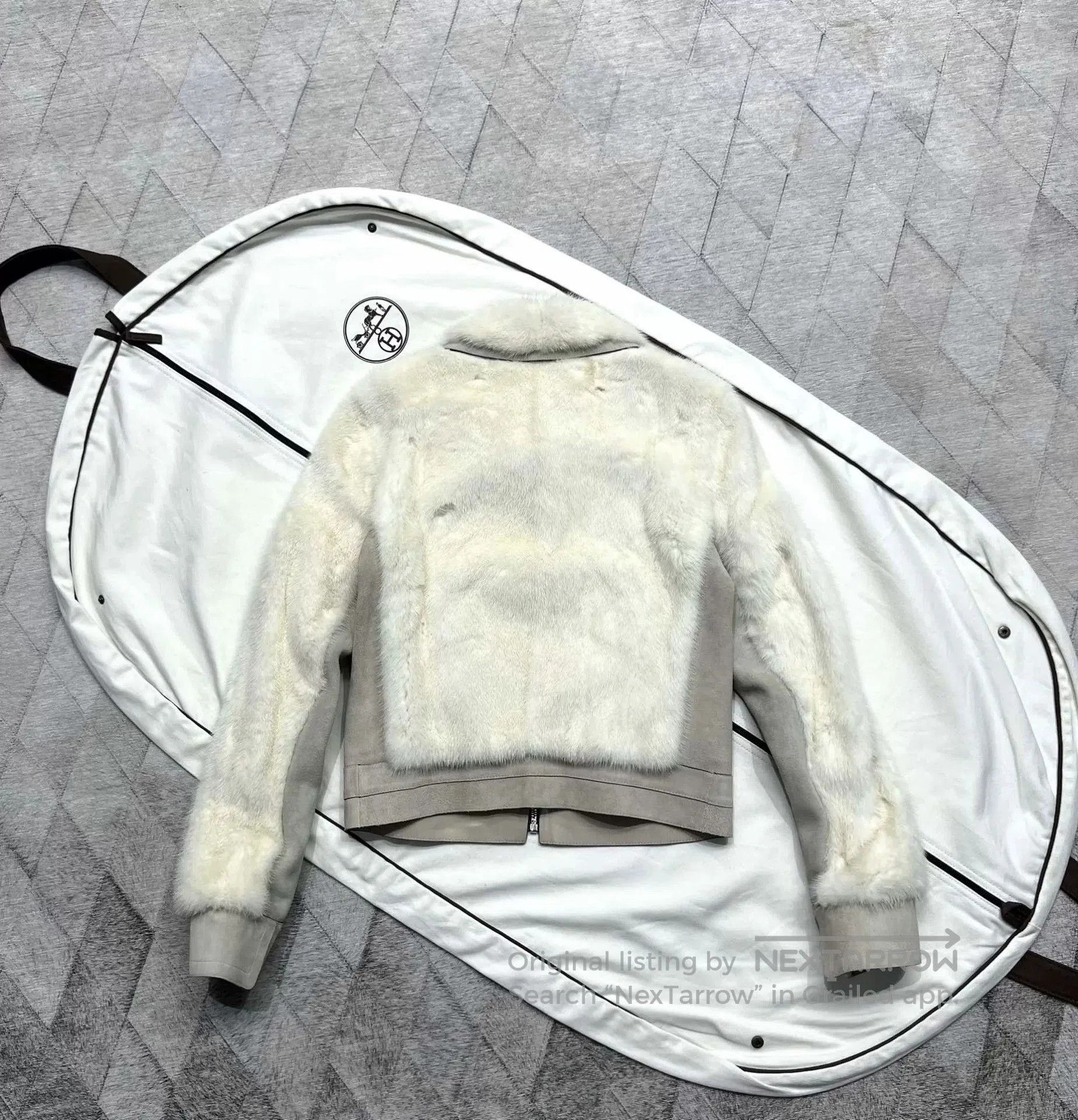 Louis Vuitton LV Women's Mink Fur Coat. Size XXS / US 00 / IT 34 - 6 Thumbnail