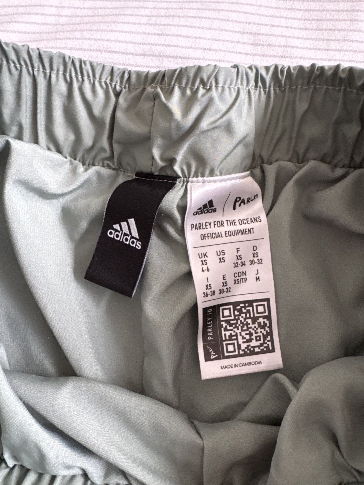 Adidas Adidas parley shorts Size 24" / US 00 / IT 34 - 2 Thumbnail