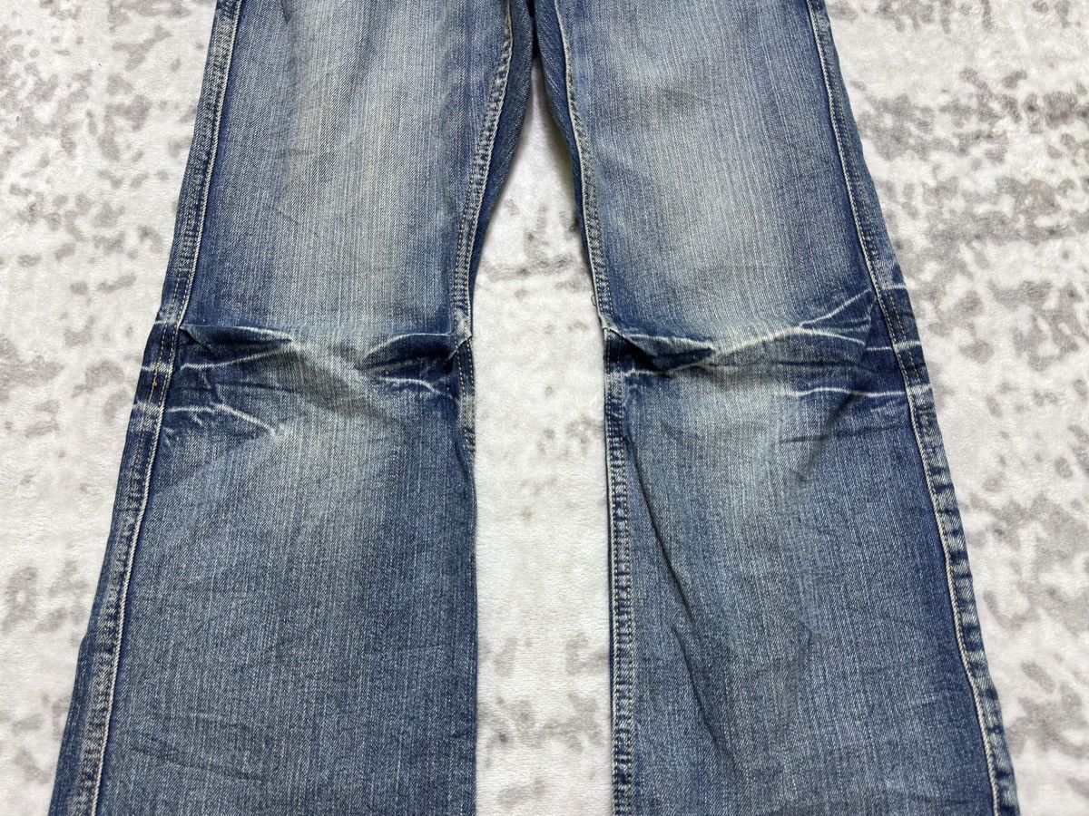 Vintage Vintage Wild Life Angel Wing Flared Y2K Denim Jeans Size US 29 - 6 Thumbnail