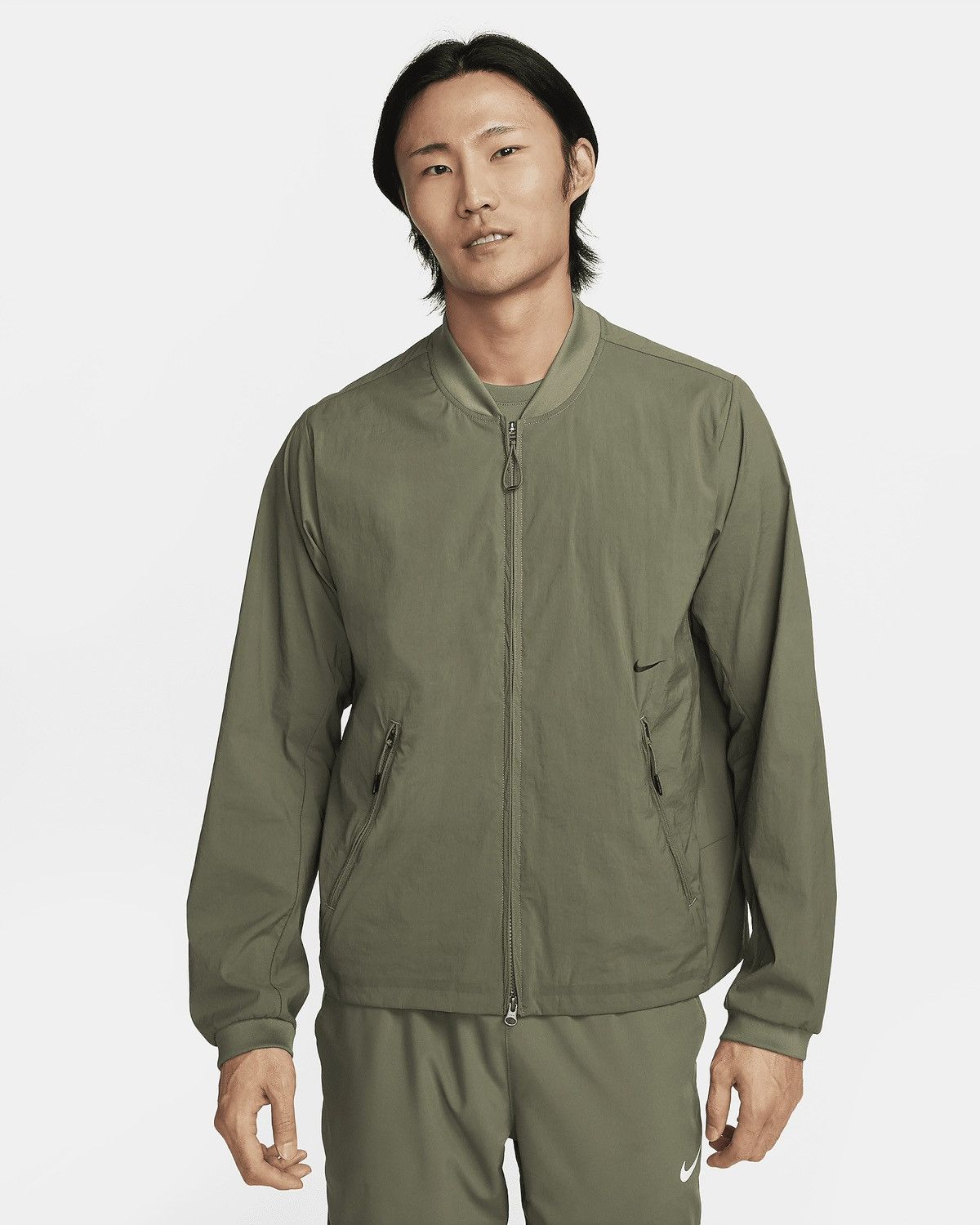 Nike Nike APS Repel Versatile Bomber Jacket Olive Green Size US L / EU 52-54 / 3 - 1 Thumbnail
