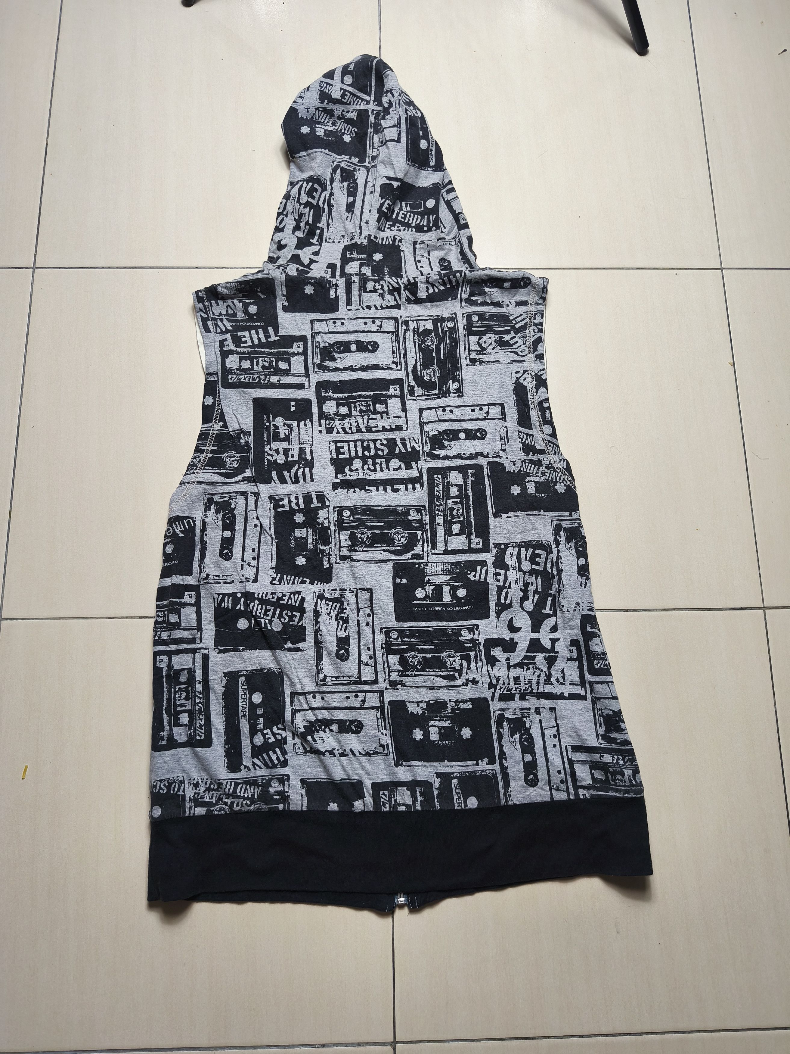 Japanese Brand Quash full zip sleeve less hoodie reversible full print L Size US L / EU 52-54 / 3 - 6 Thumbnail
