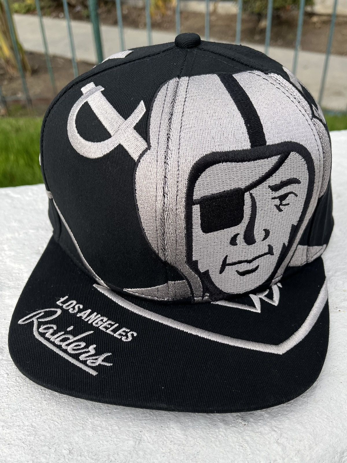 Los Angeles Raiders Customized Black Silver XL Logo Snapback
