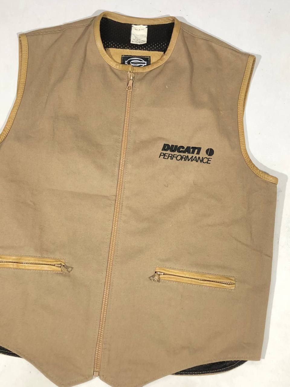 Ducati × Vintage Ducati Performance By C.M.J. Racing Moto Vest Size US M / EU 48-50 / 2 - 3 Thumbnail