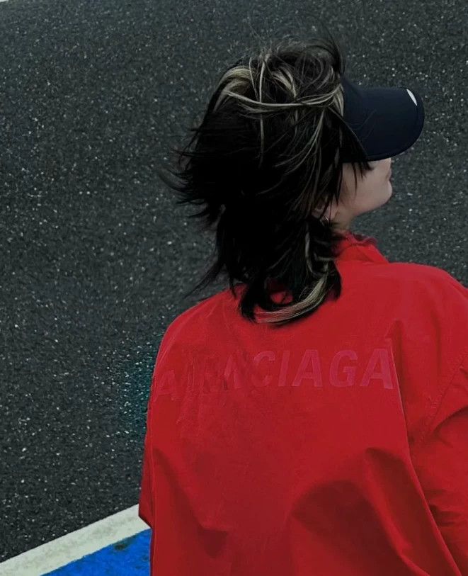 Balenciaga Balenciaga size 48 Red embroidered logo jacket Size US M / EU 48-50 / 2 - 5 Thumbnail