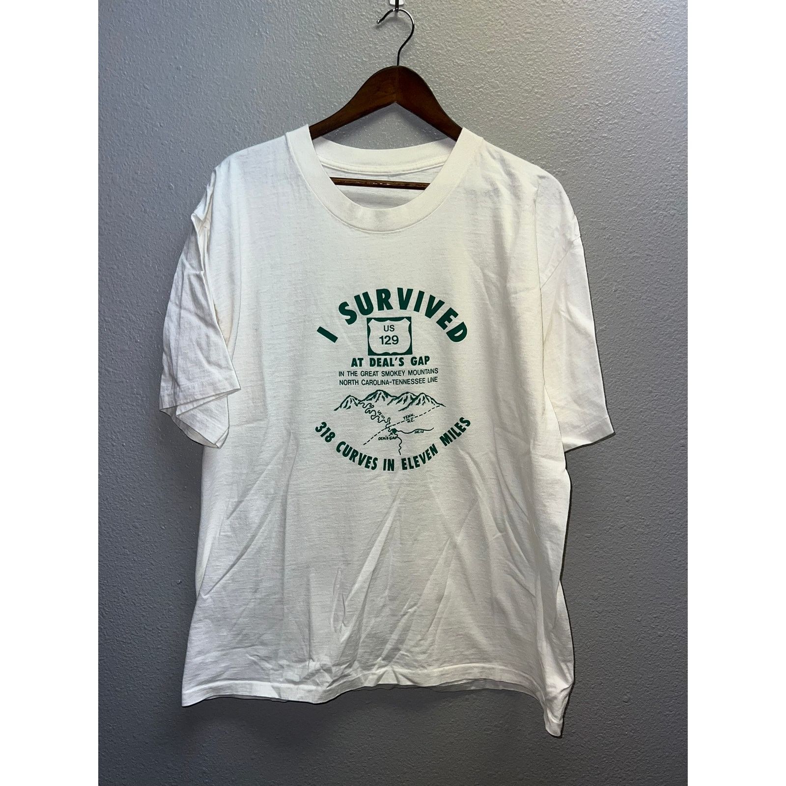 Vintage Vintage Great Smokey Mountains Shirt Deals Gap US 129 Tee XL Size US XL / EU 56 / 4 - 1 Thumbnail