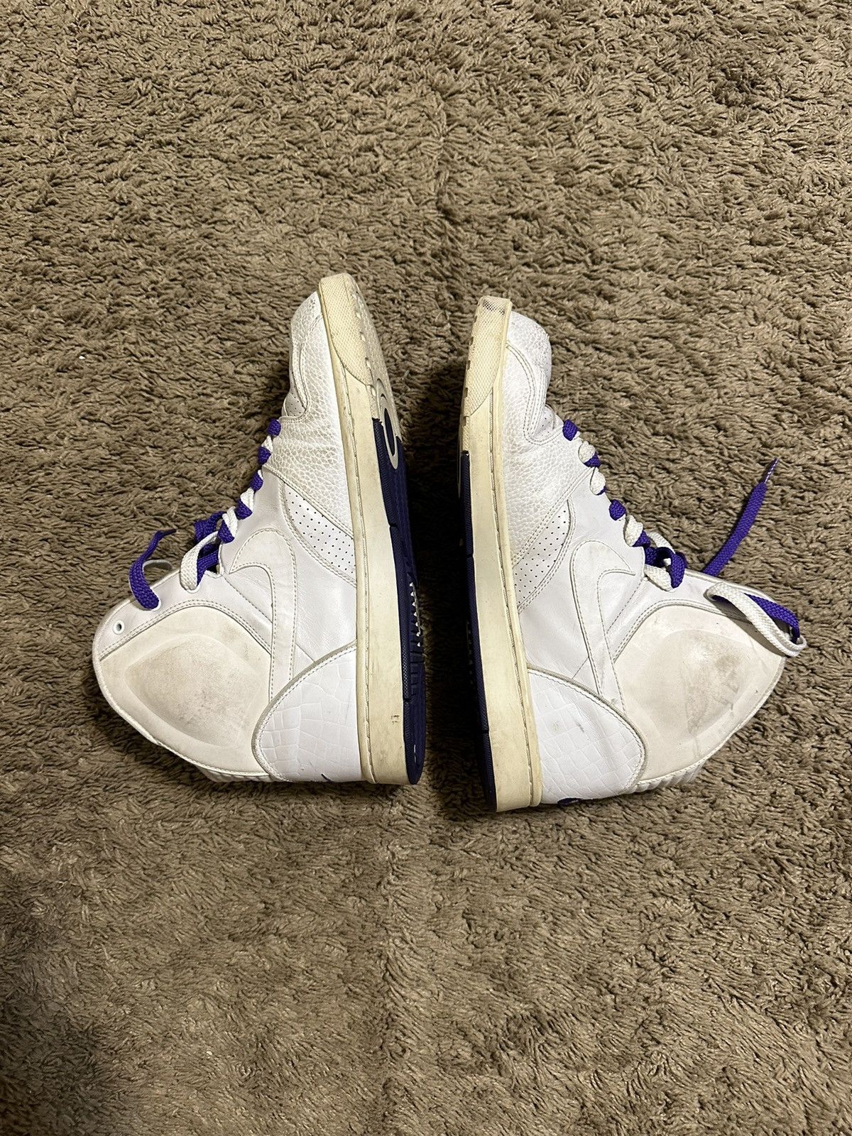 Nike × Vintage Vintage Nike Air Rt1 high “white & purple” 2009 size 11 Size US 11 / EU 44 - 10 Thumbnail