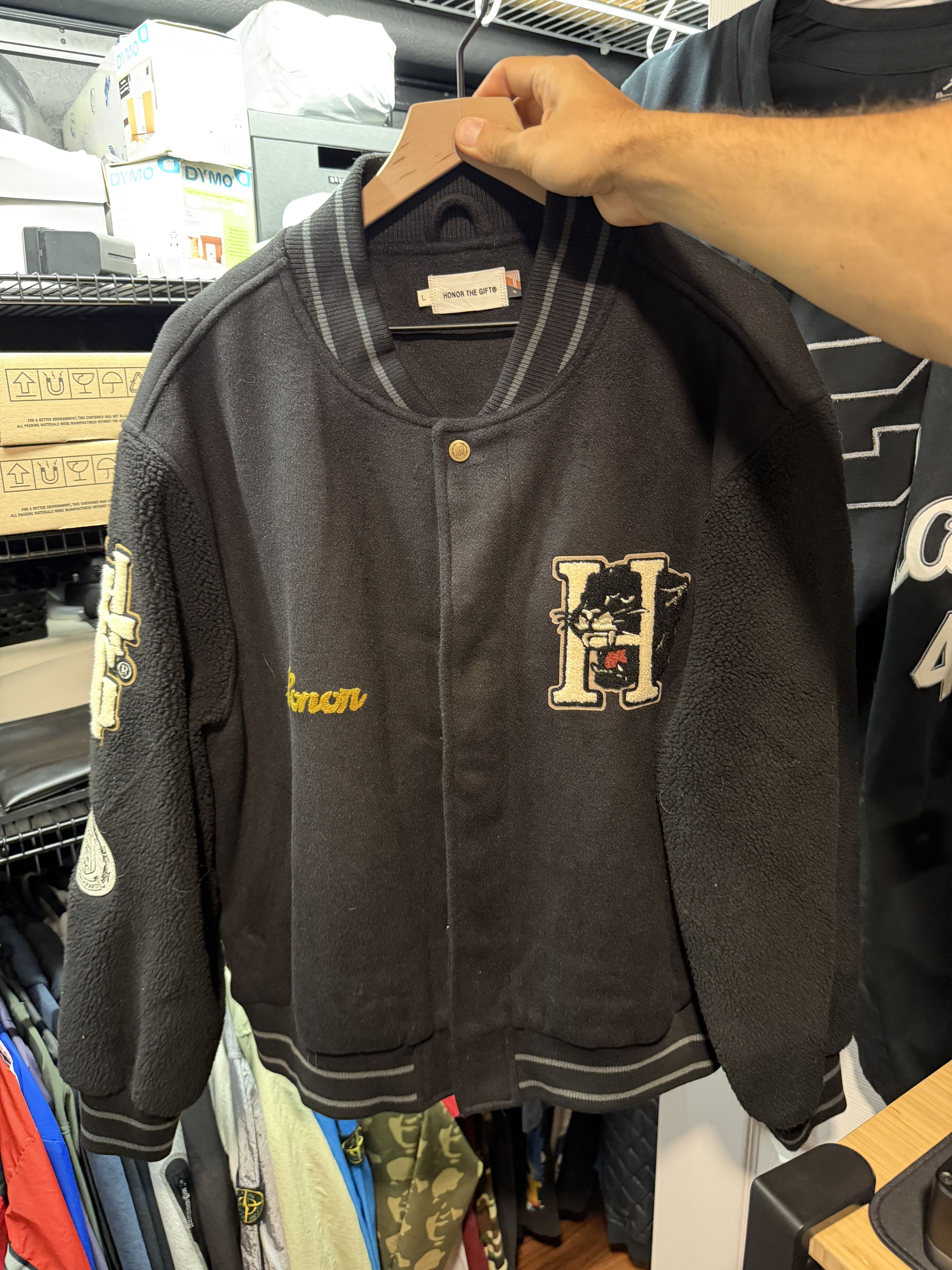 Honor the Gift Honor the Gift Varsity Sherpa Jacket Size XL Size US XL / EU 56 / 4 - 1 Thumbnail