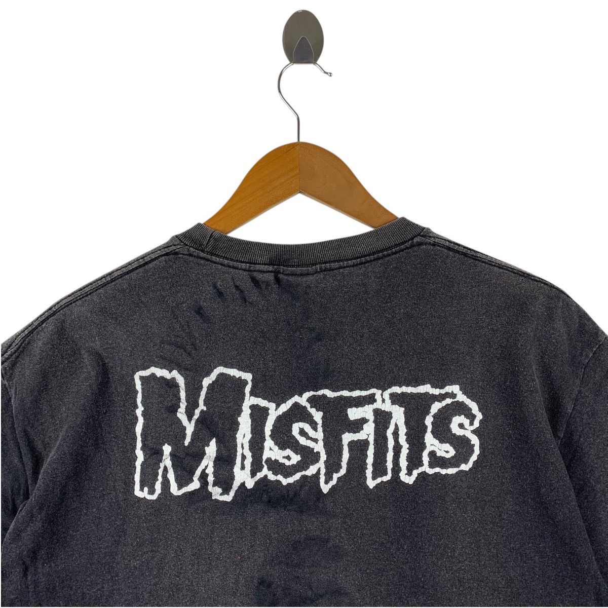 Other Vintage 2001 Misfits "Crimson Ghost" Skull Tee Size US L / EU 52-54 / 3 - 10 Thumbnail