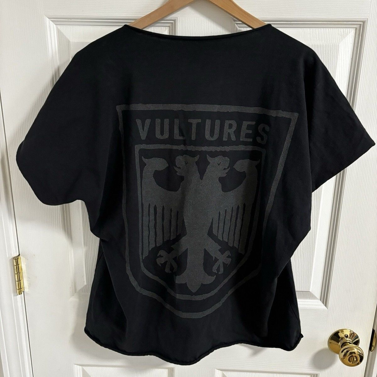 Yeezy Yeezy Vultures Boxy Short Sleeve Black Size US S / EU 44-46 / 1 - 2 Thumbnail