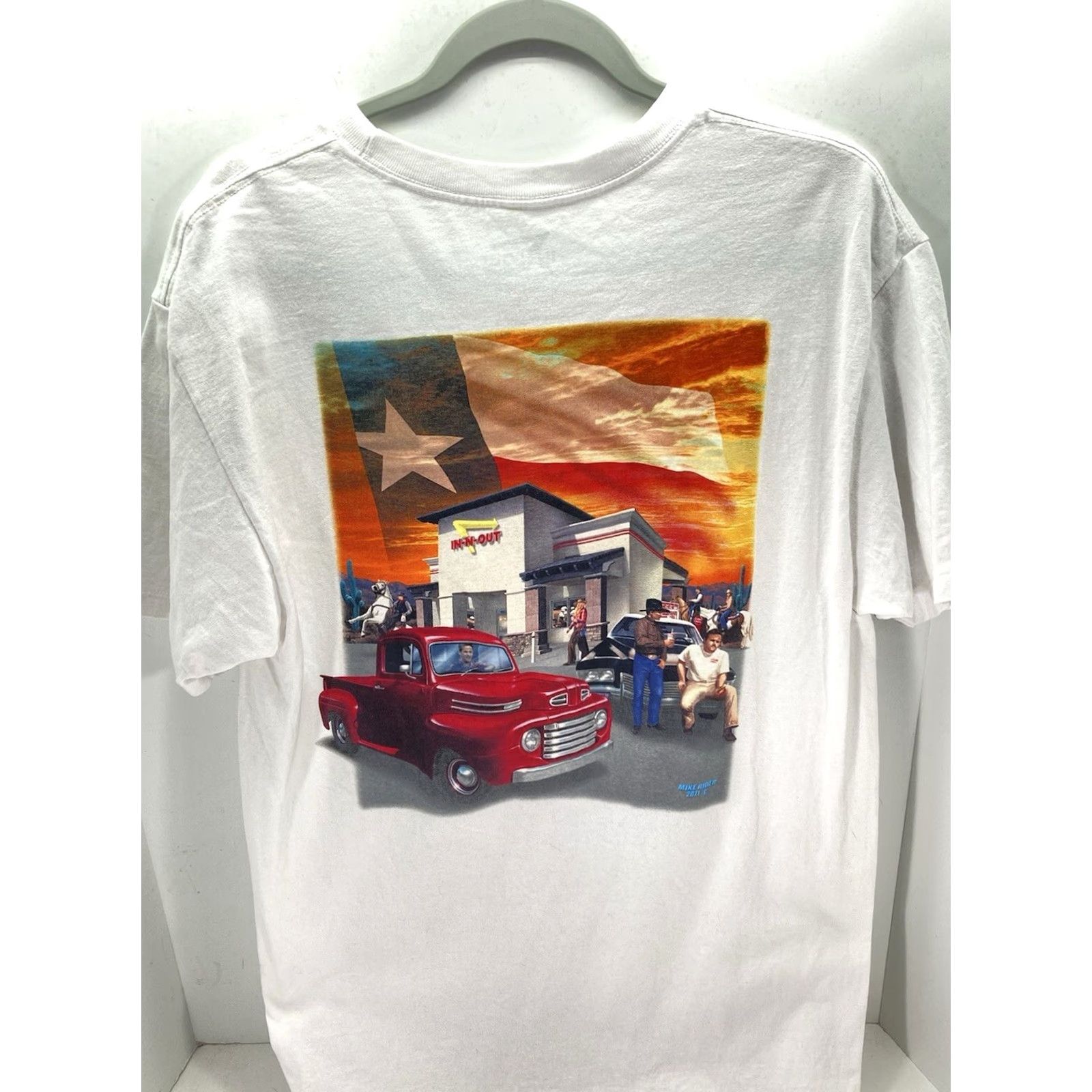 Vintage In-N-Out Burger Texas Shirt Women L White Short Sleeve Graphic Print Crew Neck Shirt Womens Size L / US 10 / IT 46 - 2 Thumbnail