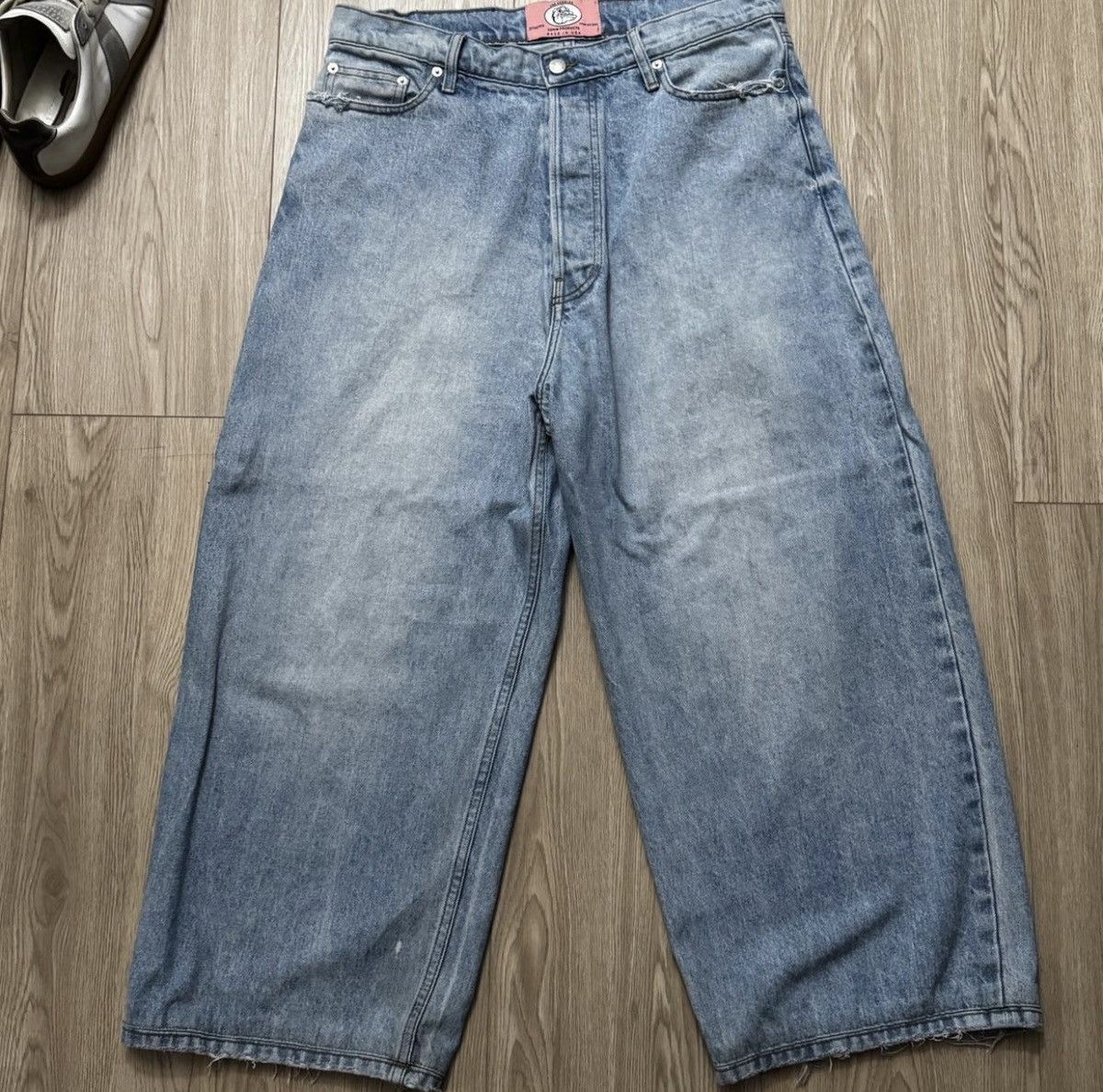 Yuremane ShapesUSA Size US 32 / EU 48 - 1 Thumbnail