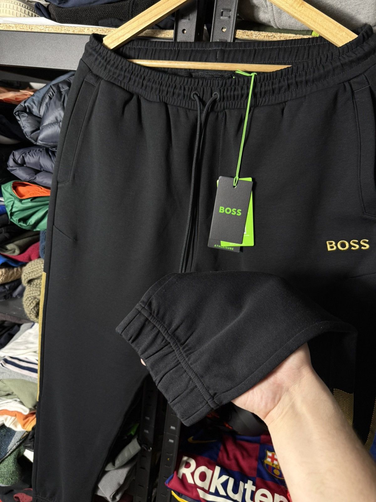 Hugo Boss NWT Hugo Boss Athleisure Joggers Mens M Black Sweatpants Size US 32 / EU 48 - 8 Thumbnail