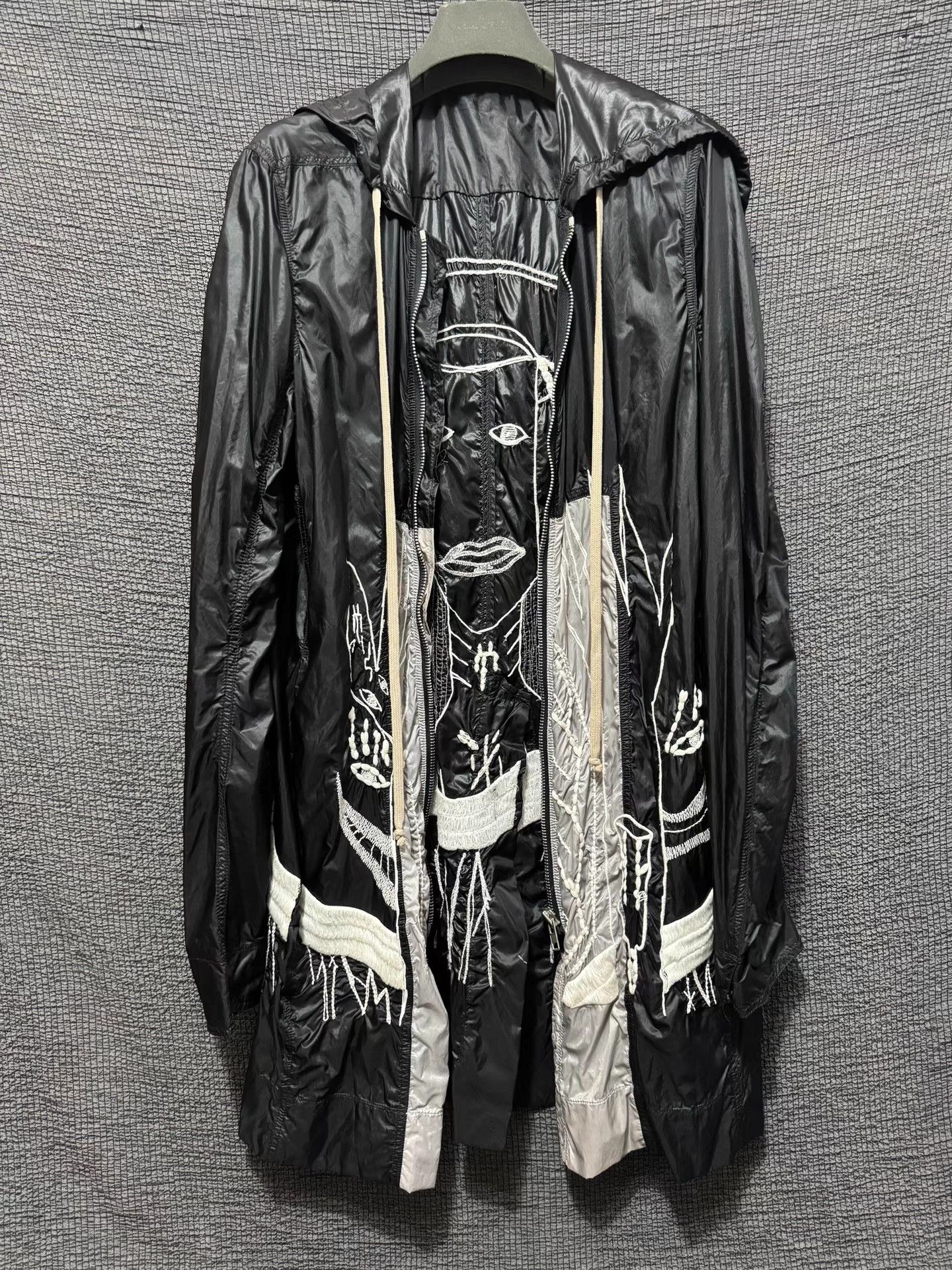 Rick Owens Rick Owens 15SS runway mainline embroidered trench coat Size US S / EU 44-46 / 1 - 3 Thumbnail