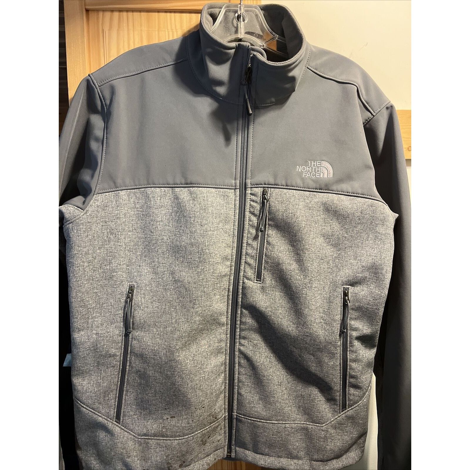 The North Face The North Face mens M Gray LS zip Soft Shell jacket *Stains* Size US M / EU 48-50 / 2 - 2 Thumbnail