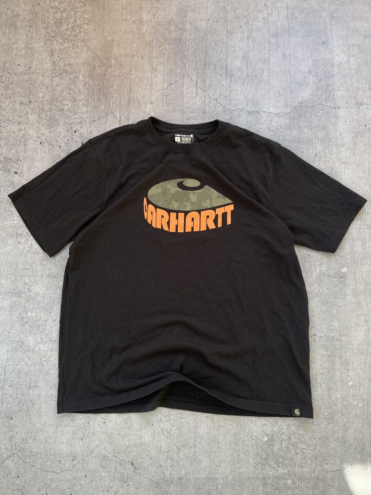 VTG Destroyed Carhartt T-Shirt in Black