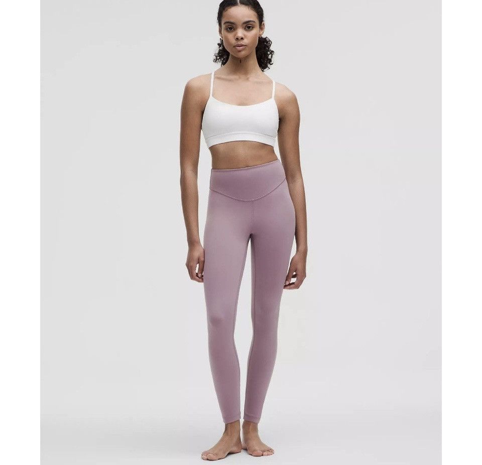 Lululemon Lululemon Wunder Under SmoothCover Tight 25" Lavander Lux 6 Size 28" / US 6 / IT 42 - 1 Thumbnail