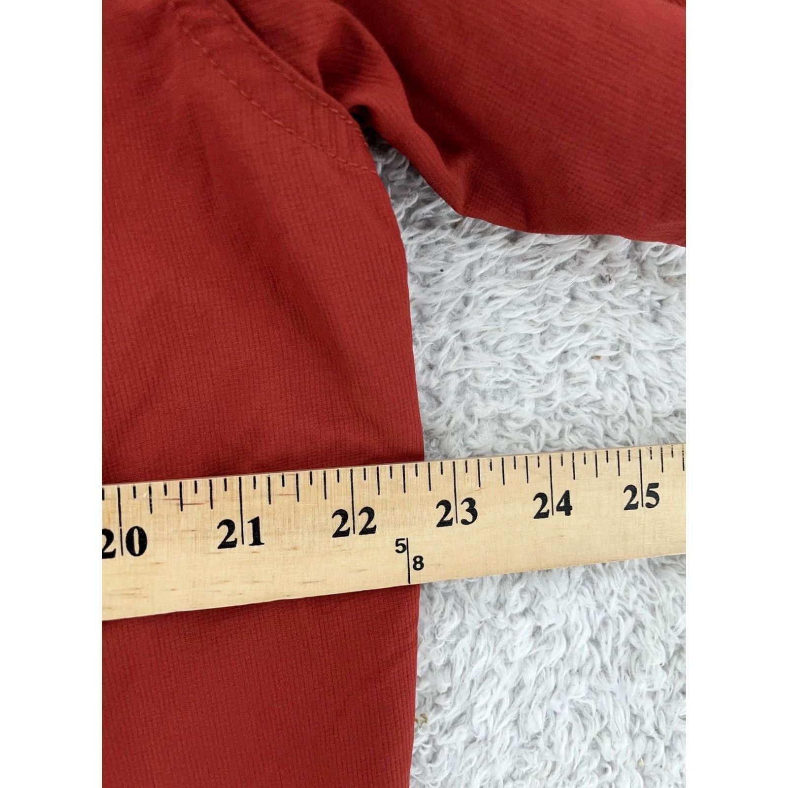 Vintage Columbia Shirt Mens Large Burgundy Red Omni-Shade S/S Button Up Casual Outdoor Pockets Breathable 100% Nylon Size US L / EU 52-54 / 3 - 5 Thumbnail
