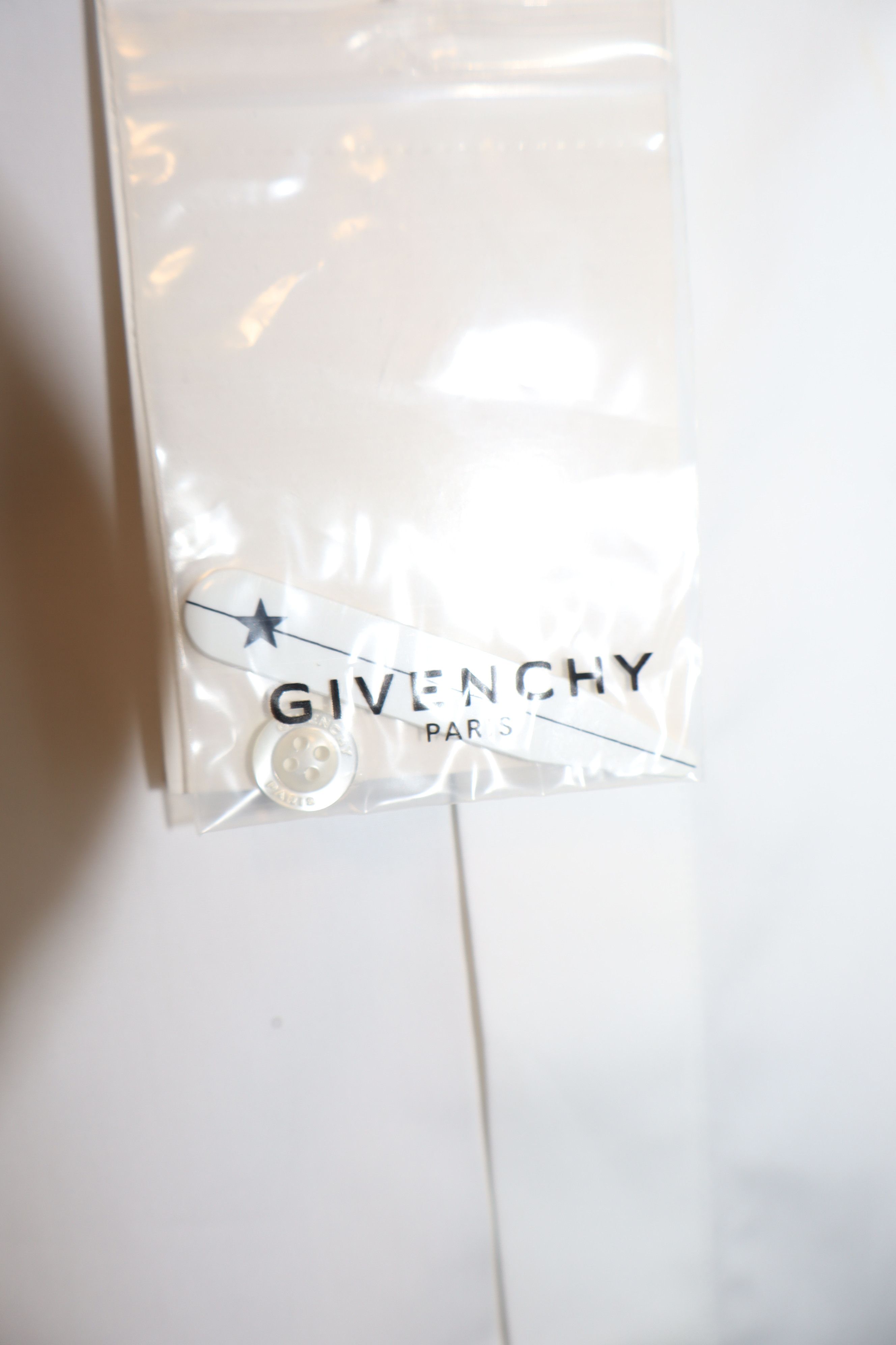 Givenchy Embroidered stars shirt Size US M / EU 48-50 / 2 - 8 Thumbnail