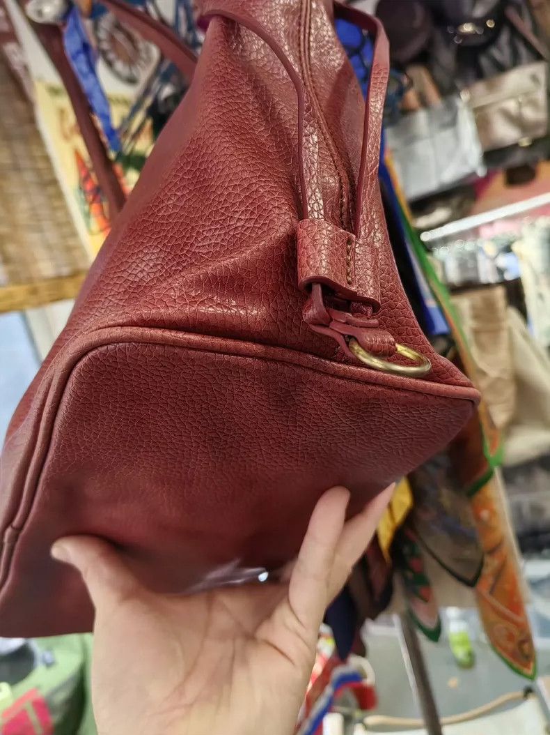 Vivienne Westwood Vivienne Westwood size os Red lily pattern leather shoulder Size ONE SIZE - 6 Thumbnail