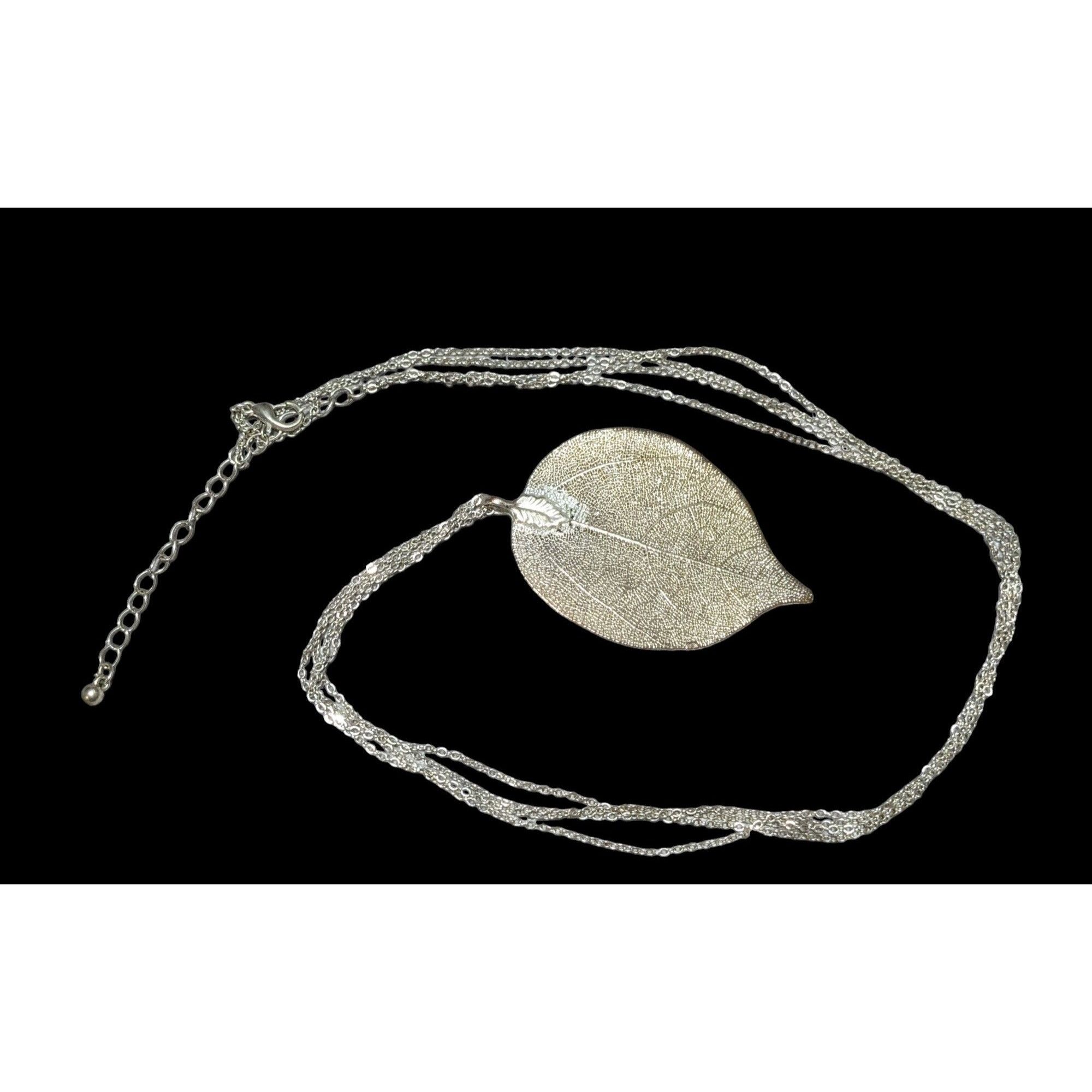 Other Vintage Silver Electroplated Leaf Necklace Size ONE SIZE - 1 Thumbnail