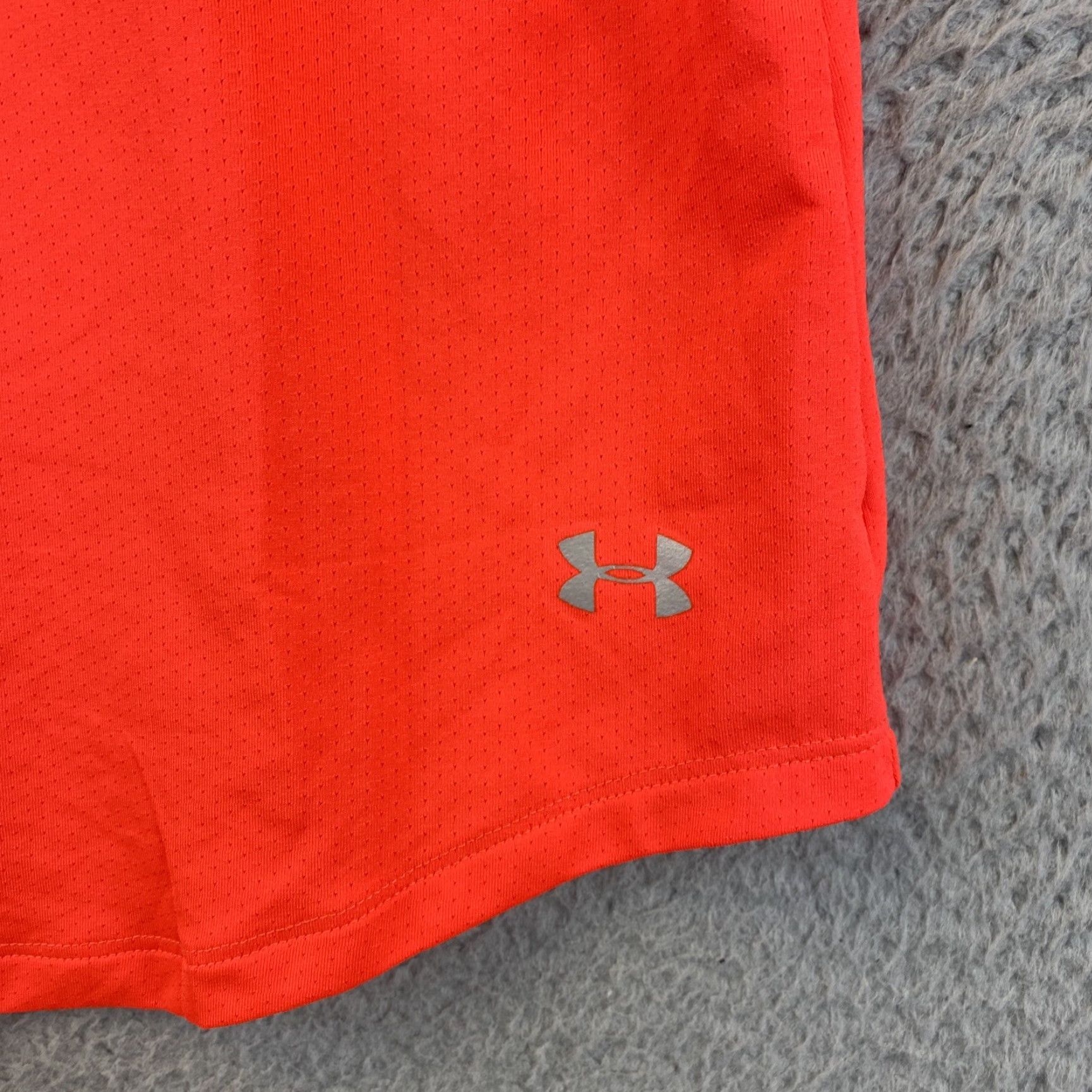 Under Armour Under Armour Shirt Women S Small Orange Outdoor Athletic Tank Top Ladies /87-8 Size S / US 4 / IT 40 - 2 Thumbnail