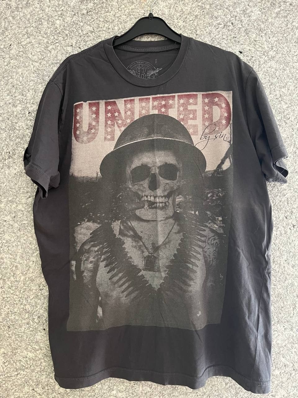 Other Sinstar Two T-shirts in one lot. Nice print. Size US L / EU 52-54 / 3 - 2 Thumbnail