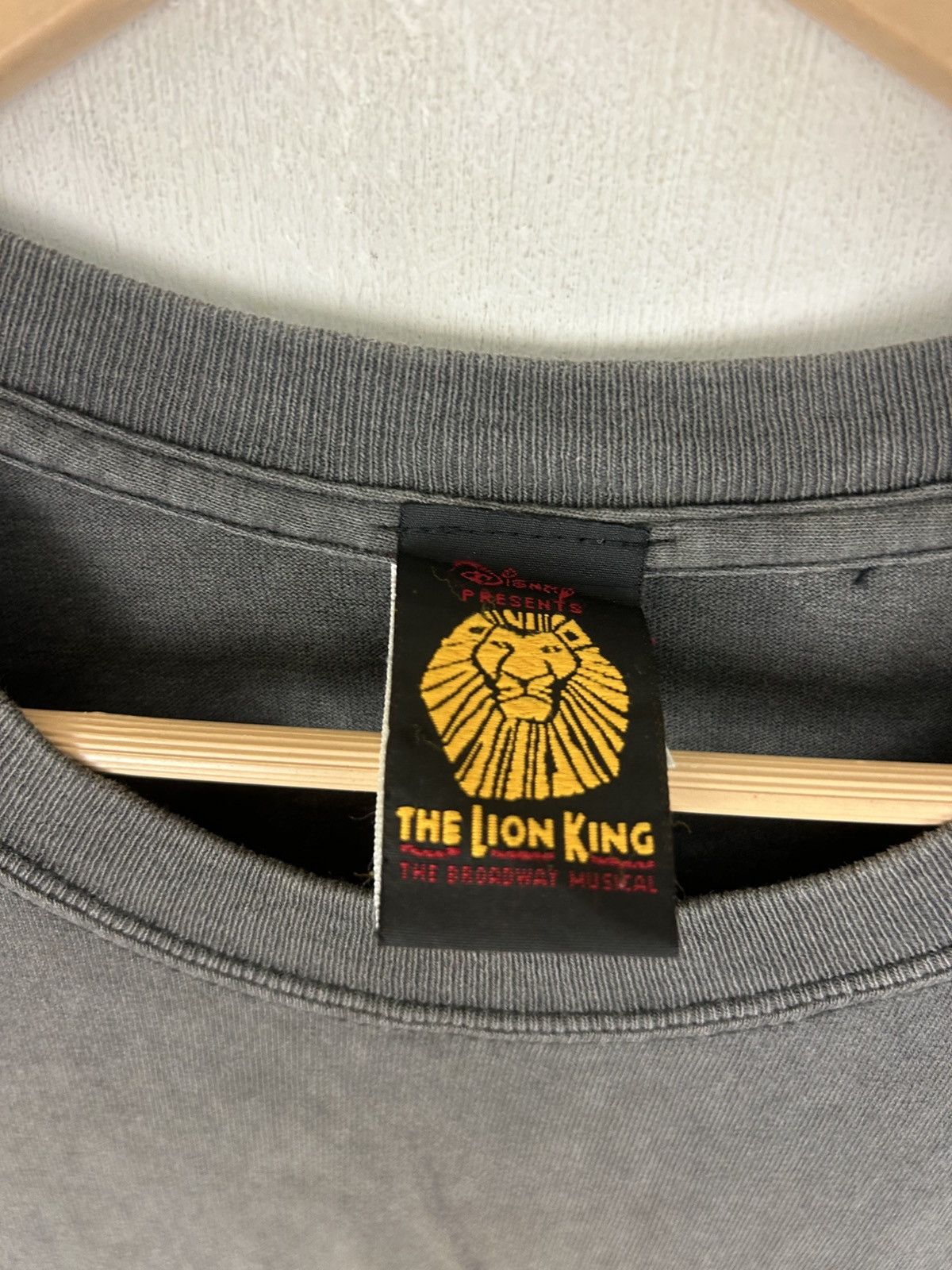 Vintage Vintage 90s The Lion King Promo T Shirt Black Faded tee Size US M / EU 48-50 / 2 - 5 Thumbnail