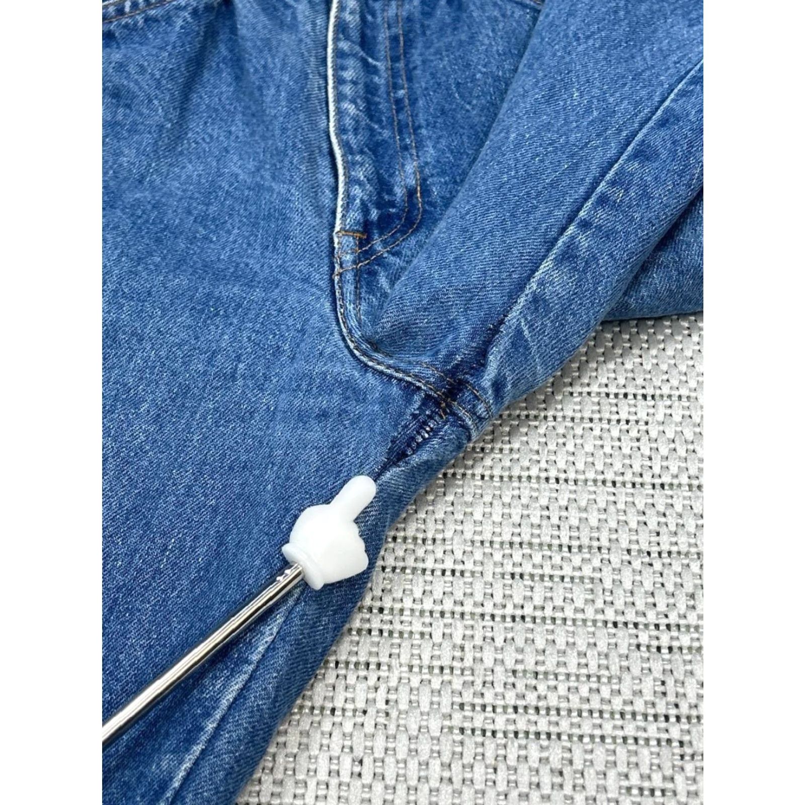 Levi's VINTAGE Levi's Jeans Womens 23 Denim 5-Pocket Logo Embroidered Blue MOdern Classic Straight Mens Womens Size 40" / US 18 - 2 Thumbnail
