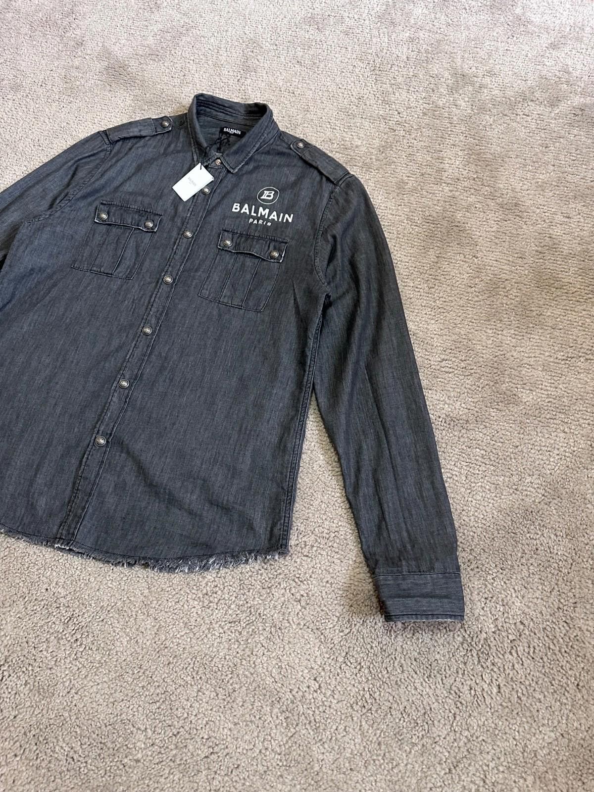 Balmain BALMAIN LOGO PRINTED DENIM SHIRT JAPAN SIZE L Size US L / EU 52-54 / 3 - 4 Thumbnail