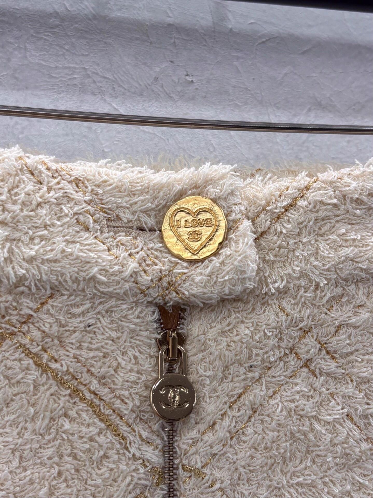 Chanel Chanel 38 ivory terry CC heart gold diamond skirt Size 27" / US 4 / IT 40 - 3 Thumbnail