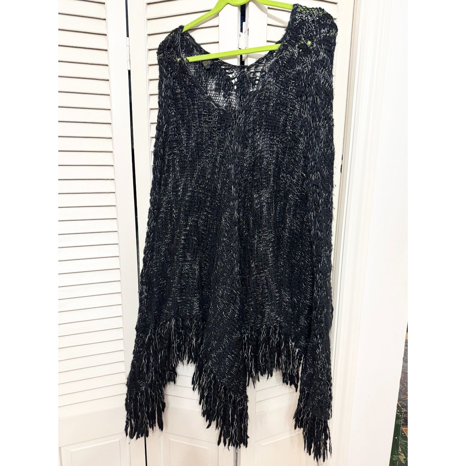 Other Black knitwear sweater tassel fringe poncho Size ONE SIZE - 1 Thumbnail