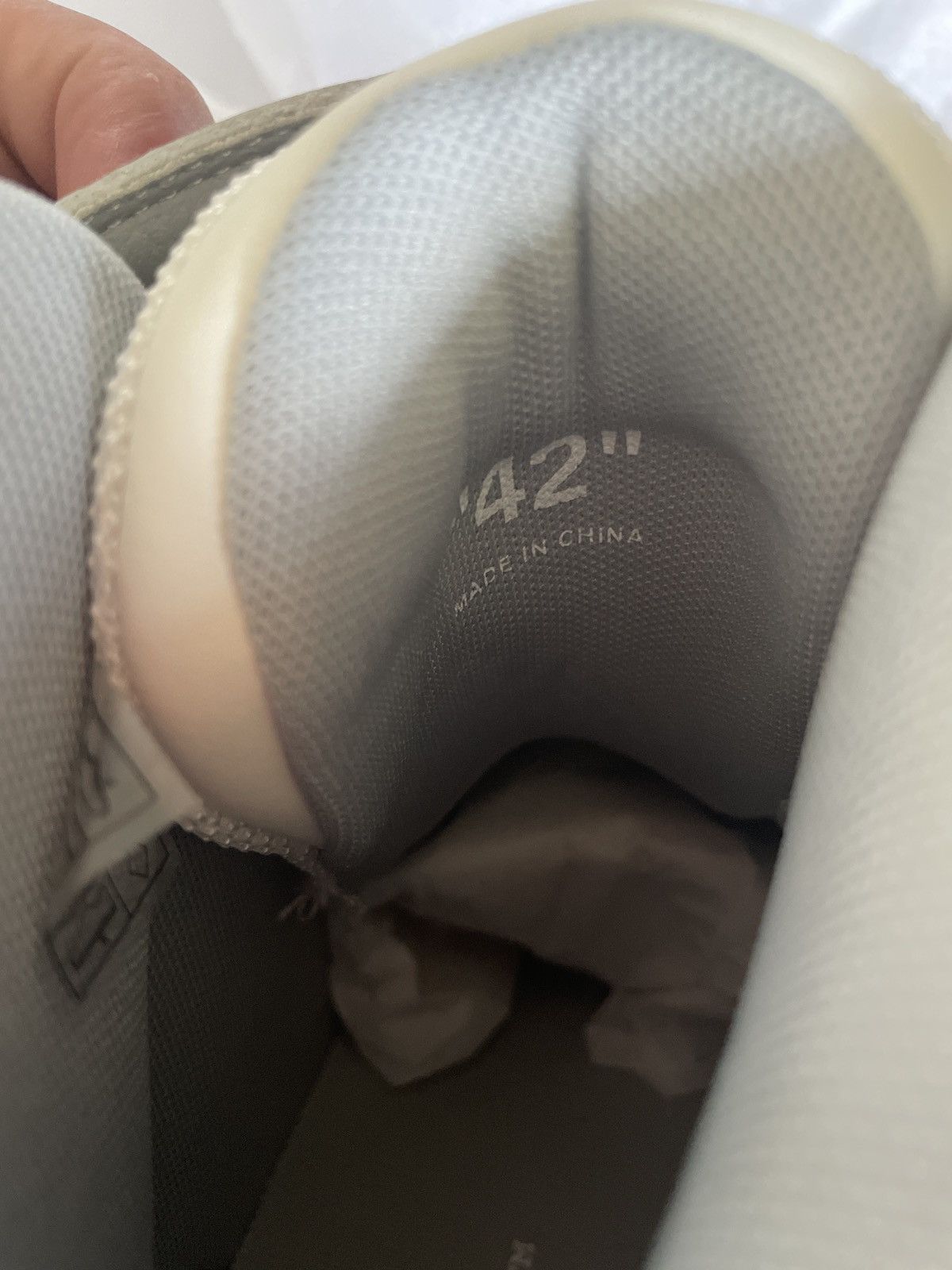 Off-White Off-White “Out of Office” High-Top Size US 9 / EU 42 - 7 Thumbnail