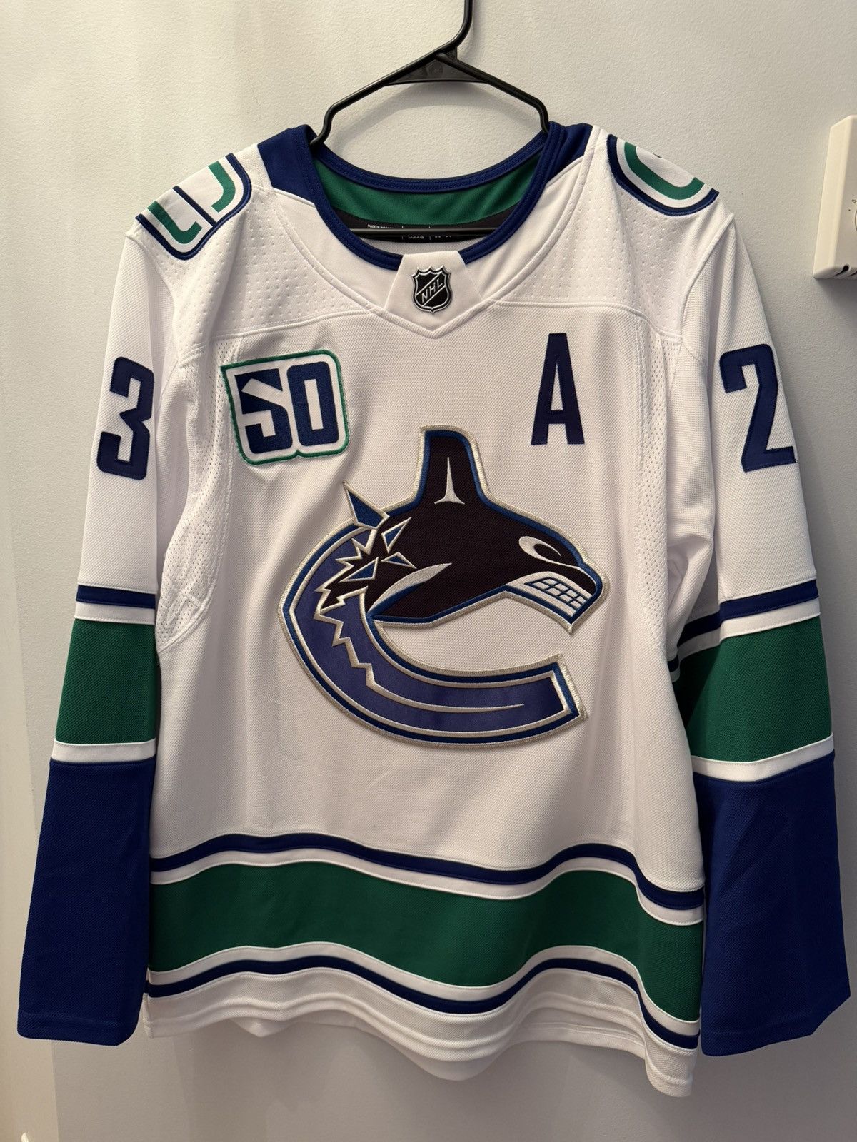 Adidas Canucks Alex Edler 50 Year Anniversary Jersey Medium Size US M / EU 48-50 / 2 - 4 Thumbnail