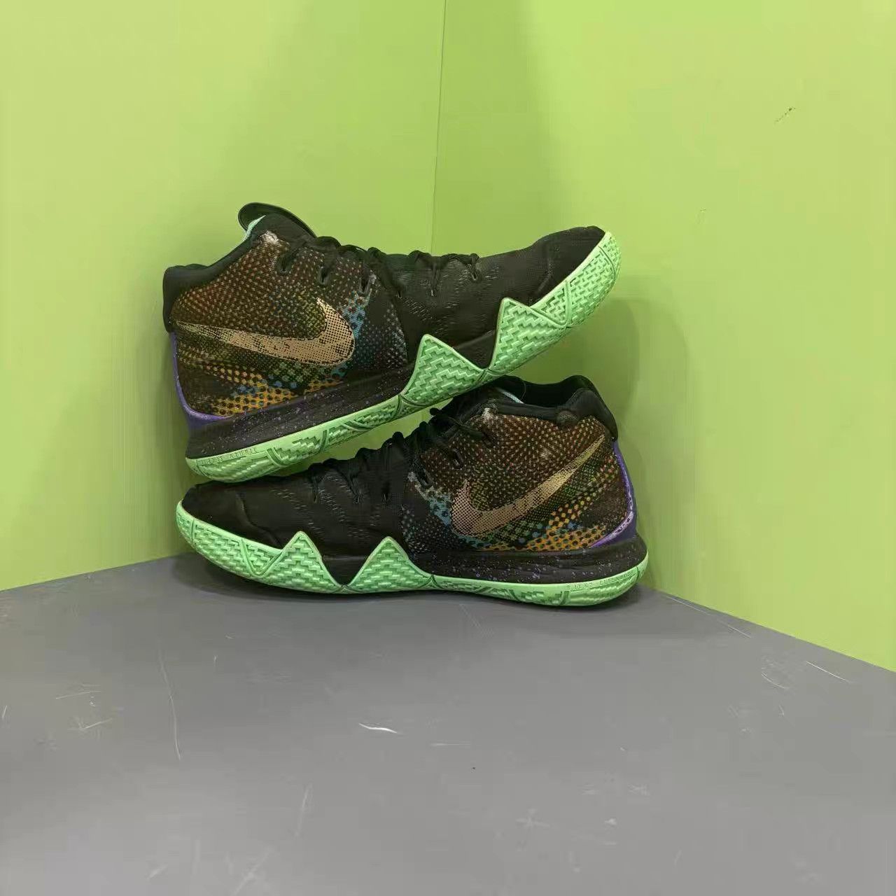 Nike Nike Kyrie 4 Mamba Mentality K15 Size US 10 / EU 43 - 4 Thumbnail