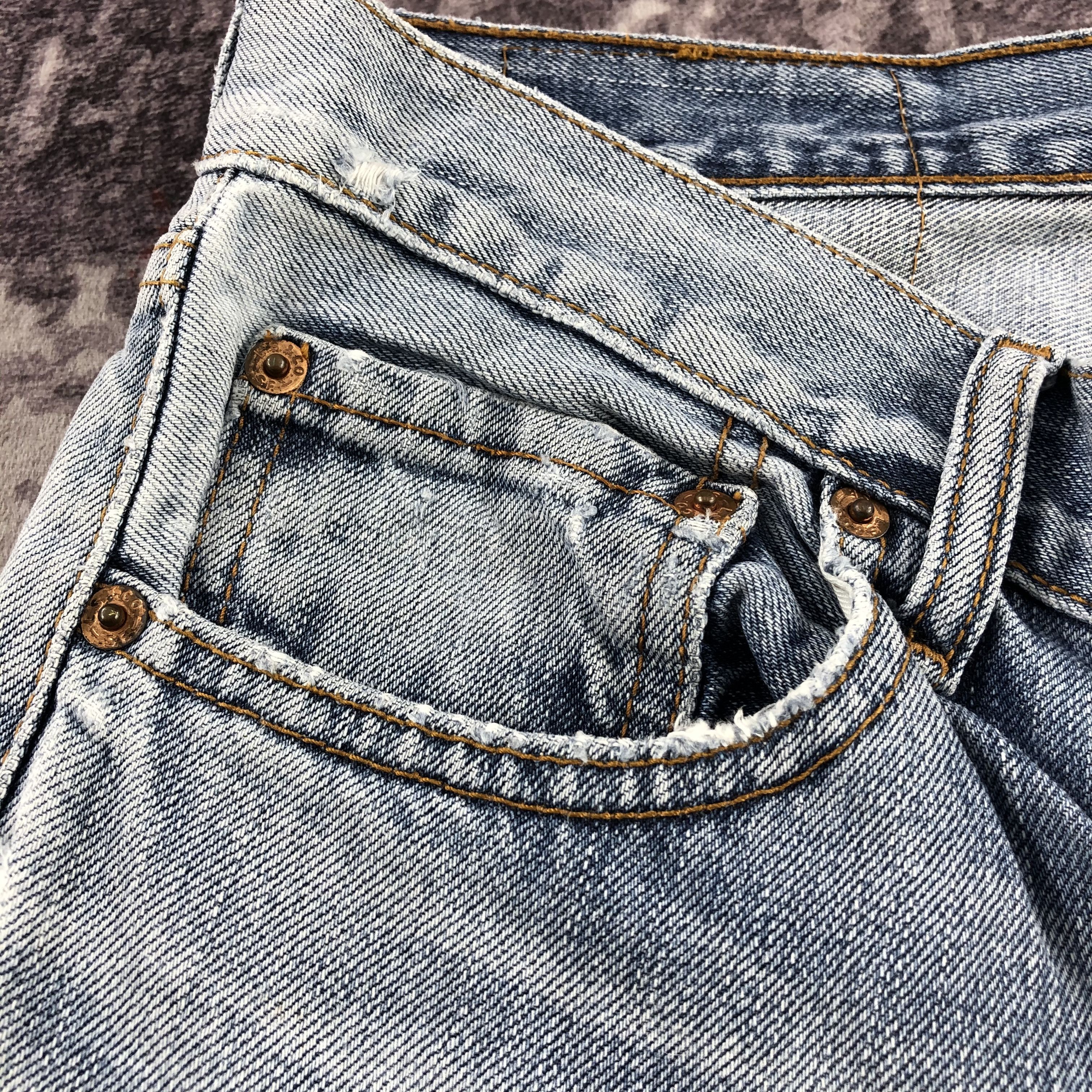 Levi's × Vintage 90s Vintage Light Wash Levis Jeans-JM2751 Size US 30 / EU 46 - 10 Thumbnail