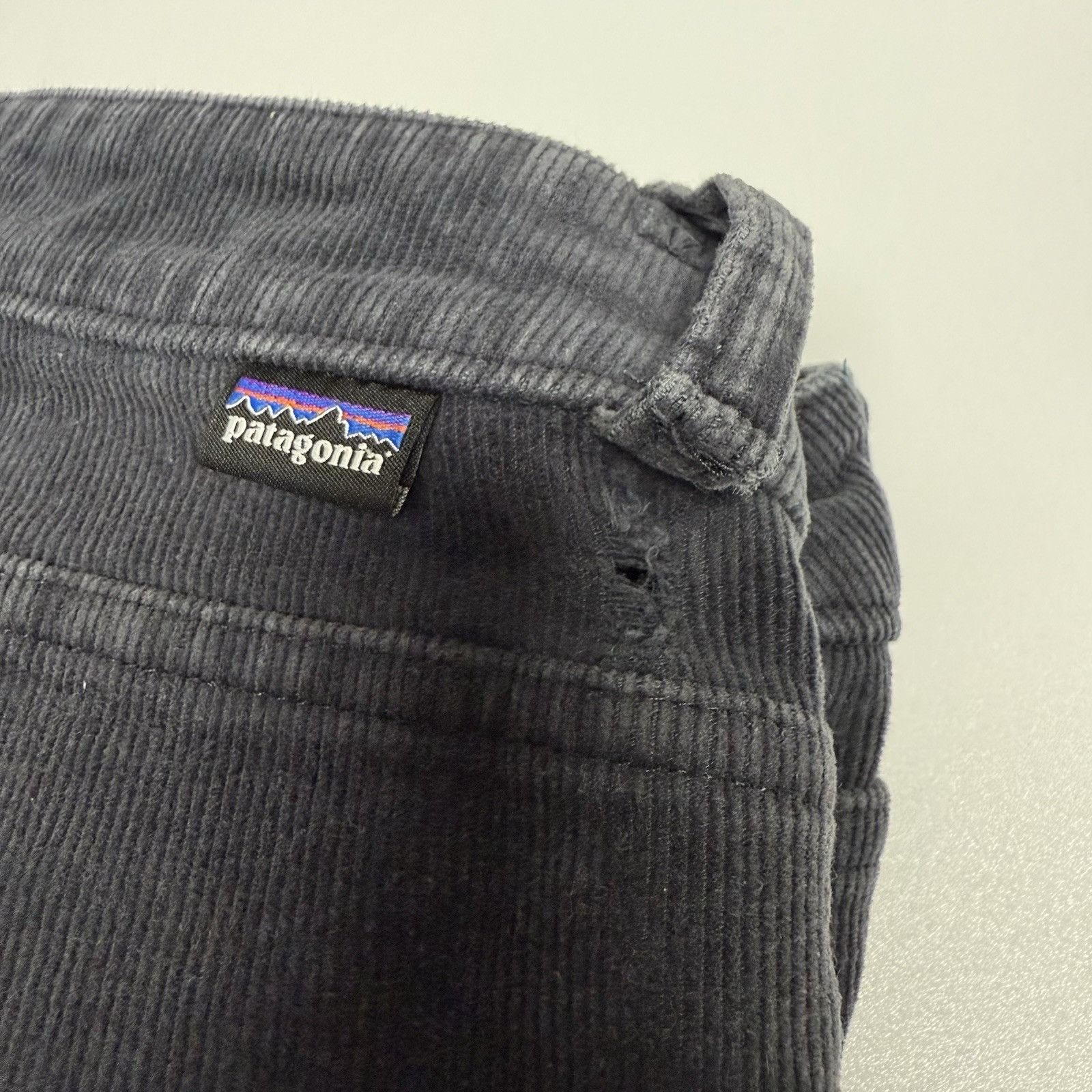 Patagonia Patagonia Womens Corduroy Pants 32 14 Gray Organic Cotton Size 36" / US 14 / IT 50 - 4 Thumbnail