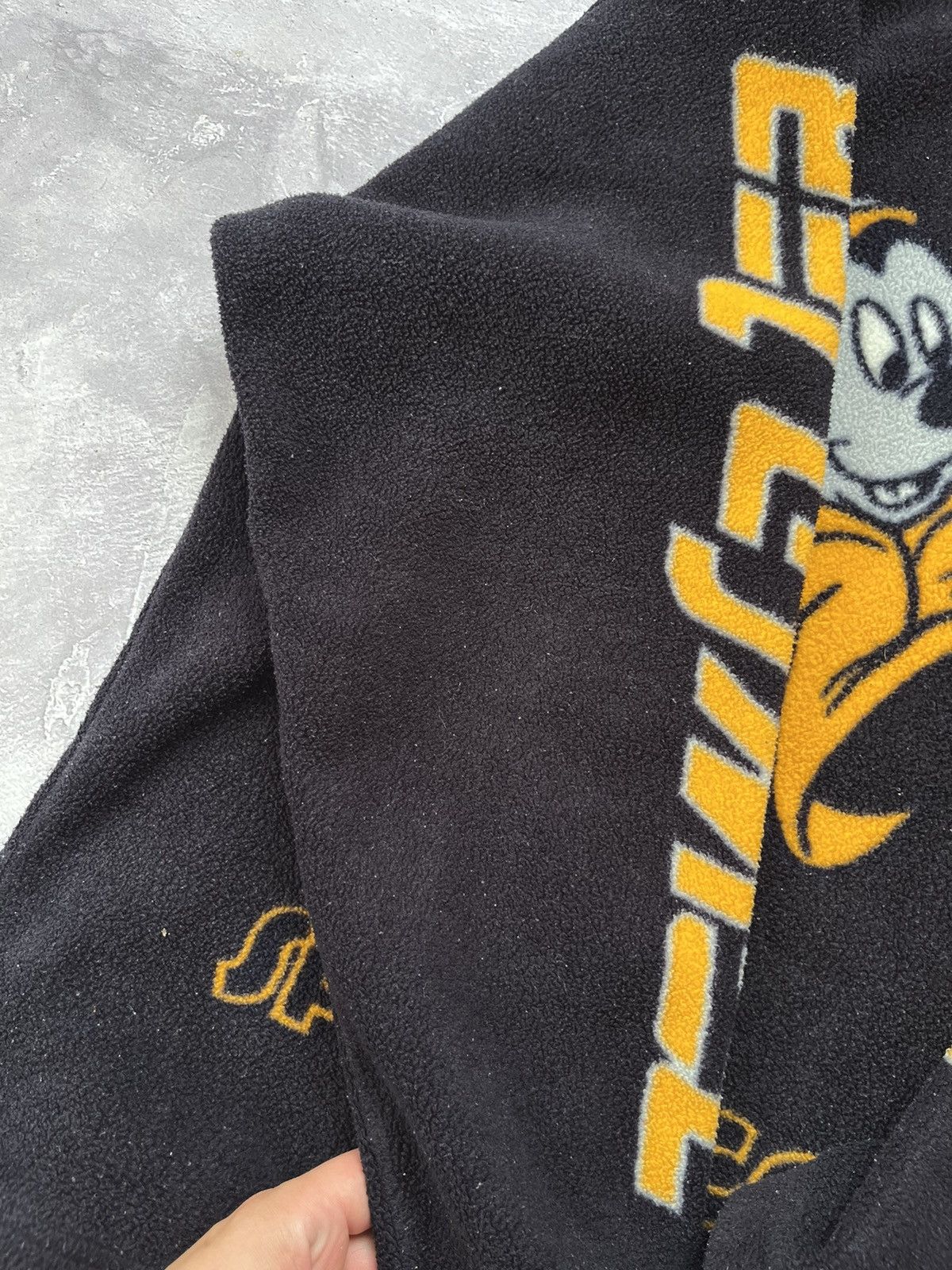 Disney 90S Sport Comics Mickey Mouse High Neck Fleece Snowboarding Size US S / EU 44-46 / 1 - 7 Thumbnail
