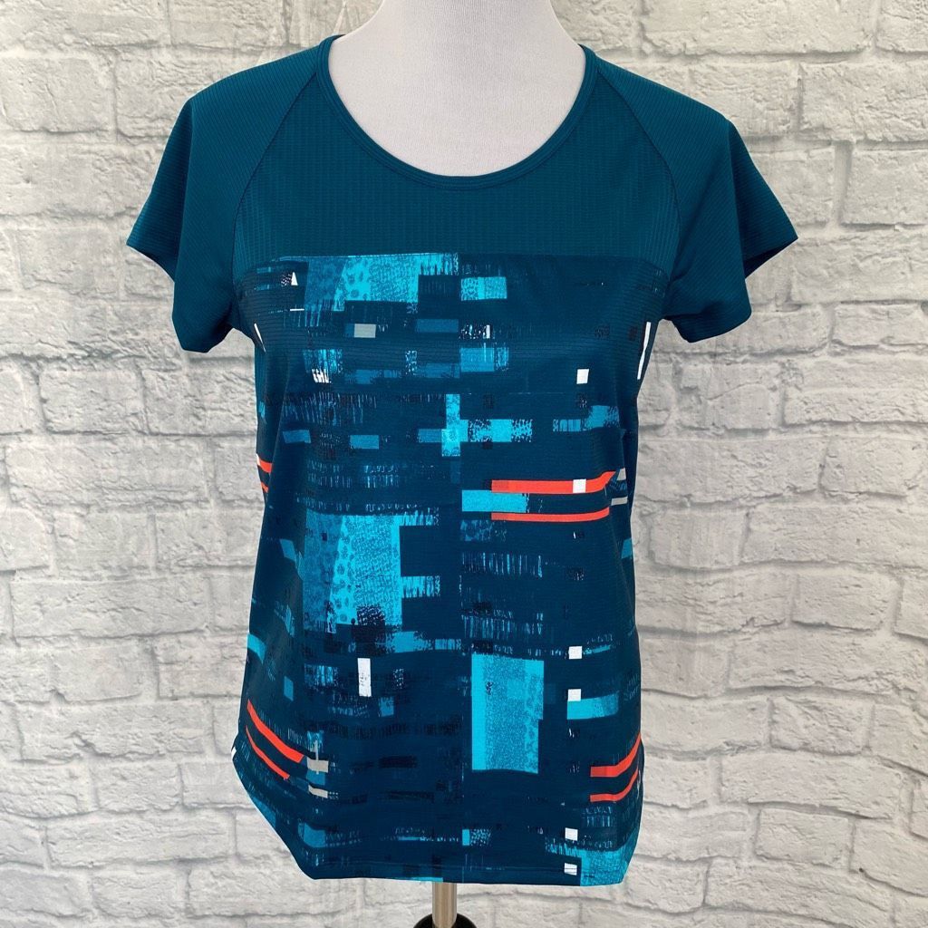 Under Armour Under armour women M fitted heat gear athletic top w/cutout Size M / US 6-8 / IT 42-44 - 1 Thumbnail