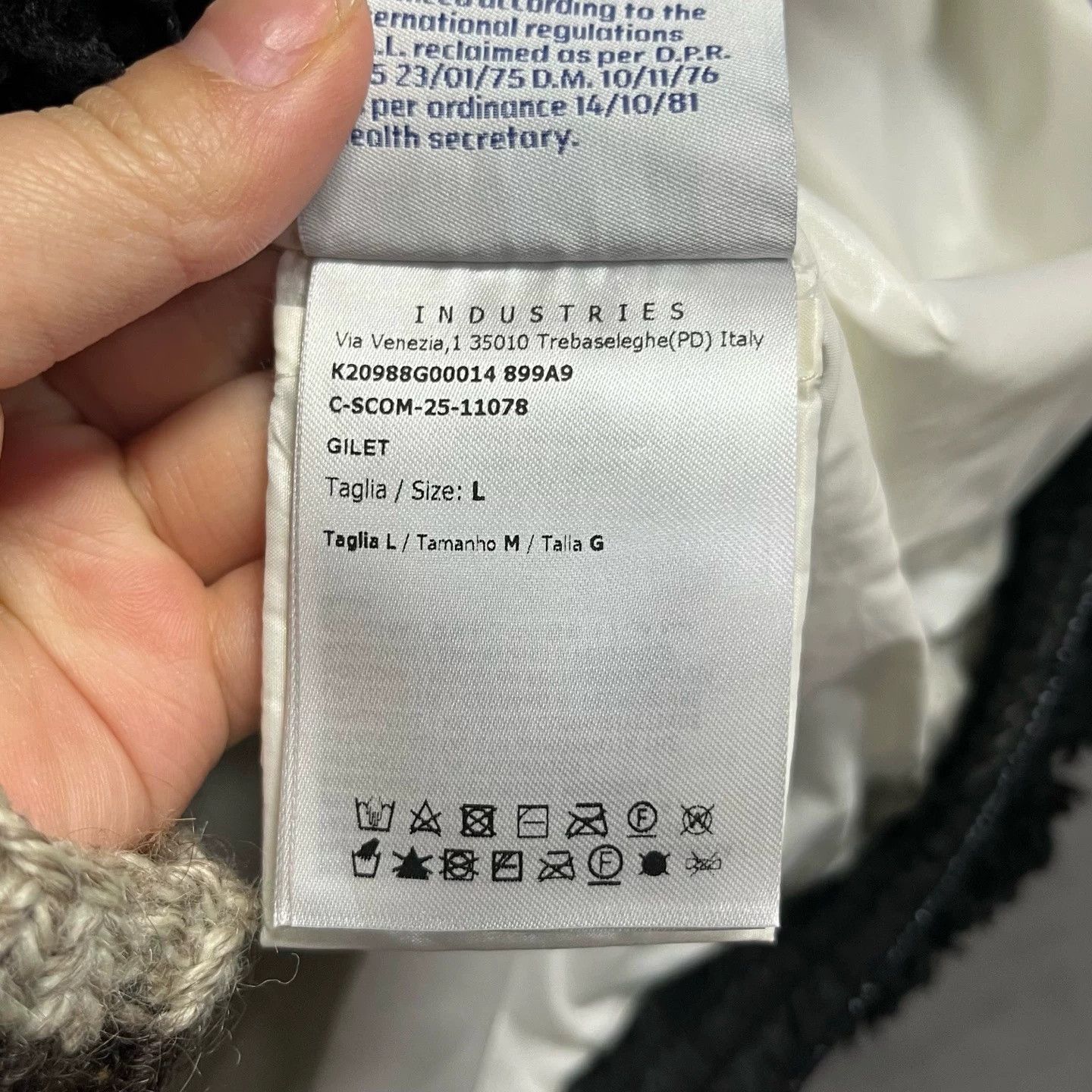 Moncler Moncler Latest Black Logo Hooded Down Vest Size US L / EU 52-54 / 3 - 4 Thumbnail